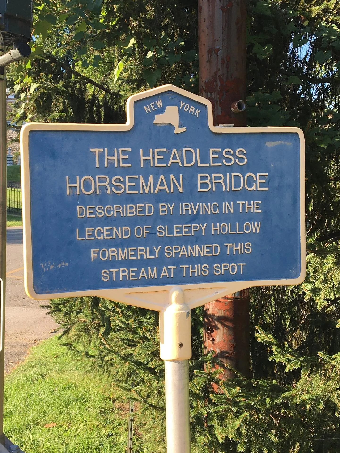 Sleepy Hollow NY is an incredible American icon, but what is more iconic then the bridge itself that the classic chase happens over. This may not be the original bridge, but it is dedicated to the one described in the story 
#sleepyhollow #halloween