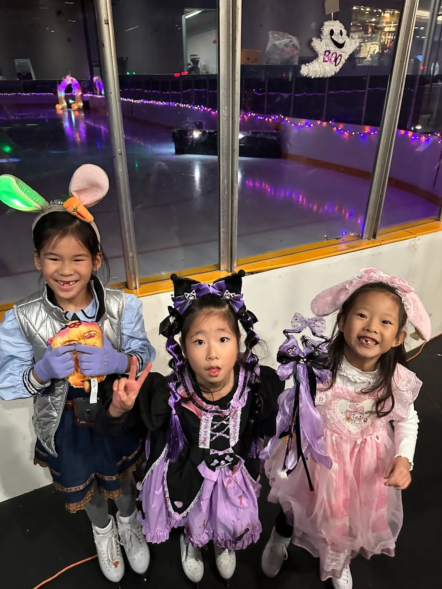 Join us this year on October 30 for our annual Halloween Spooky Skate! All skating families are invited. Come from 3:30pm-5:30pm on the small ice. Dress up and bring the whole family!