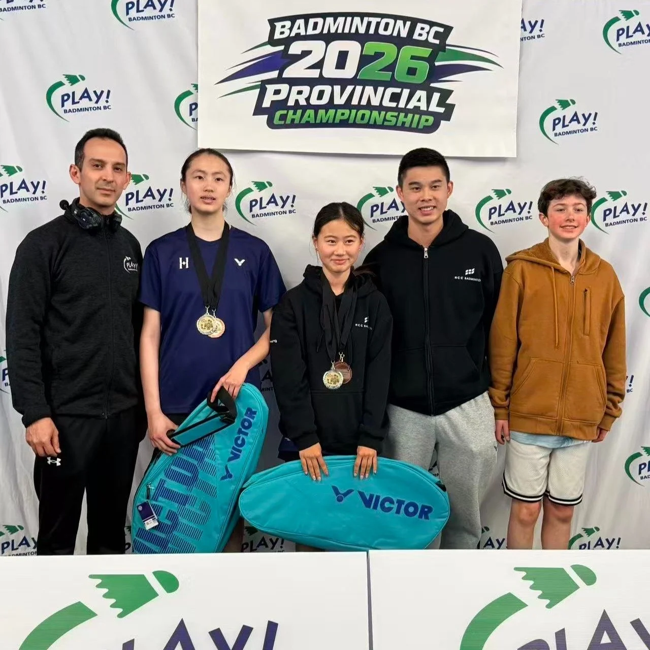 Congrats to our Hollyburn Hawks Badminton Team, who collected 10 medals at the Jr A Provincials.
.
.
#hollyburnhawks #hollyburnbadminton #hollyburncountryclub #aclubforlife #hcc #westvan