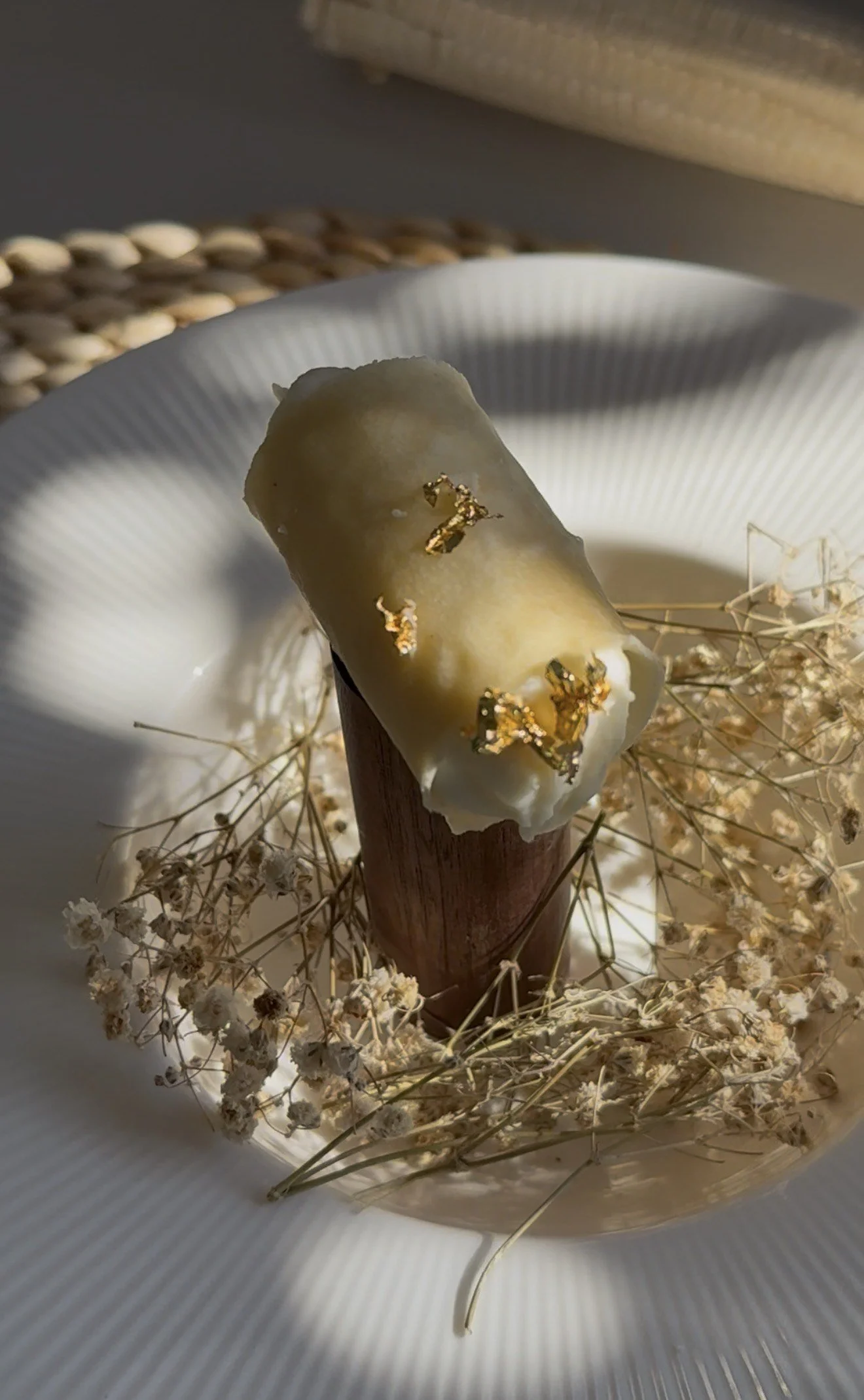 Tamal de elote, Cannoli or Tart. 
