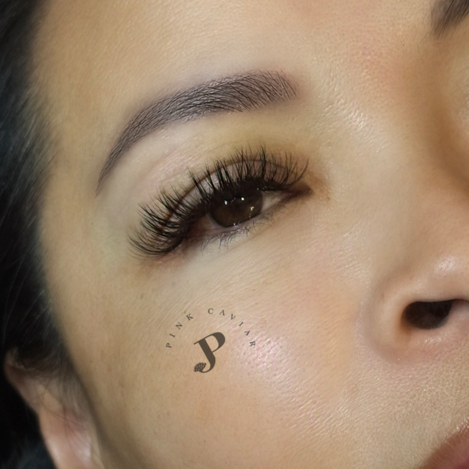 Creme De La Creme Mink Lash Extensions