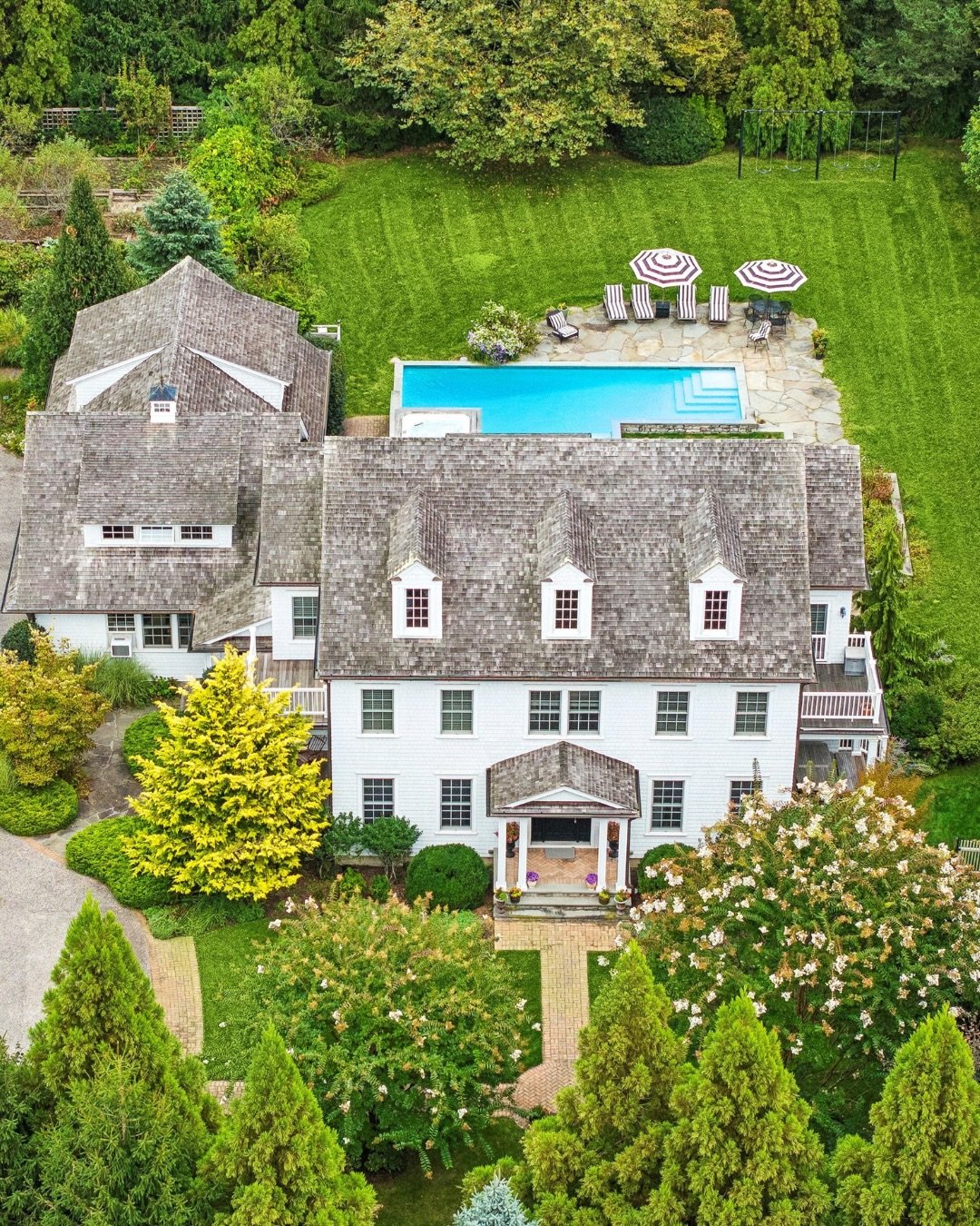 So easy to fall in love, and so hard to say goodbye 🤍

31 Paquatuck is officially sold and closed &mdash; and what a ride it&rsquo;s been. Huge thank you to Michael, @adamlowenbein, and @carlagrandenyc (George &amp; Sammie 🐩🐩) for trusting us with