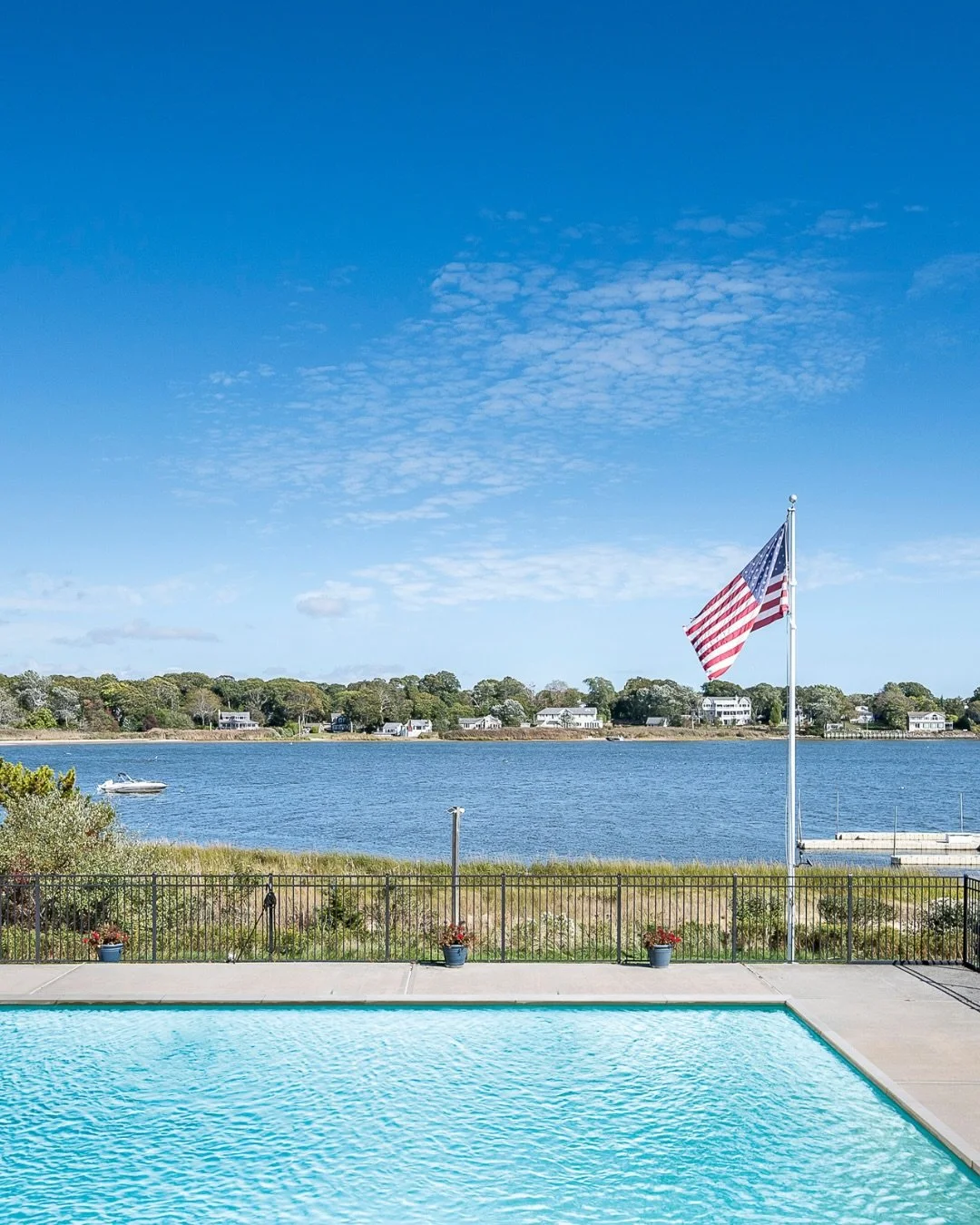 One lucky buyer was very &ldquo;shore&rdquo; about calling this bayfront place home! 🌊

Officially in contract&hellip; With bay views, beach access, tennis, pickleball, boating, and effortless indoor-outdoor living, it&rsquo;s easy to see why this l