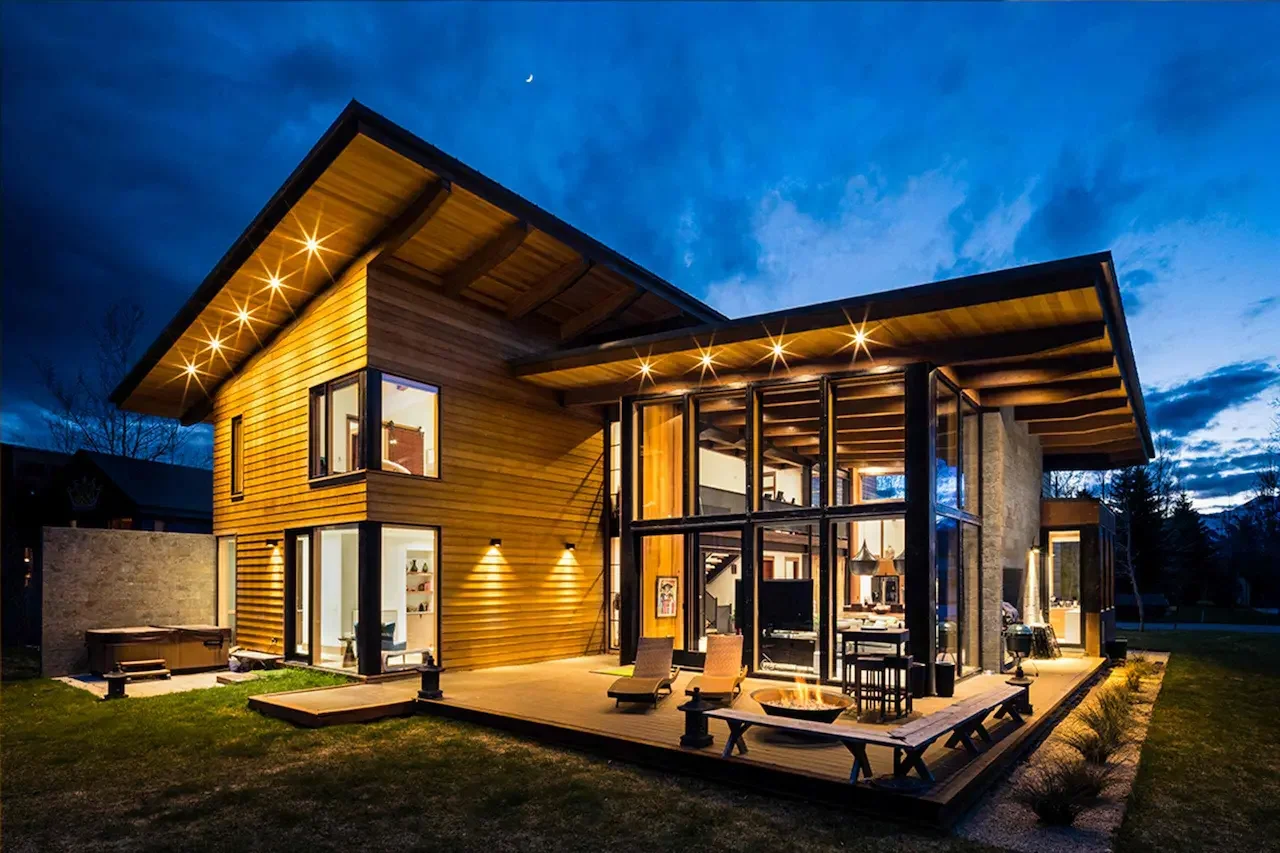 Villa vs Hotel vs Airbnb: Which Vacation Rental Is Right for You?