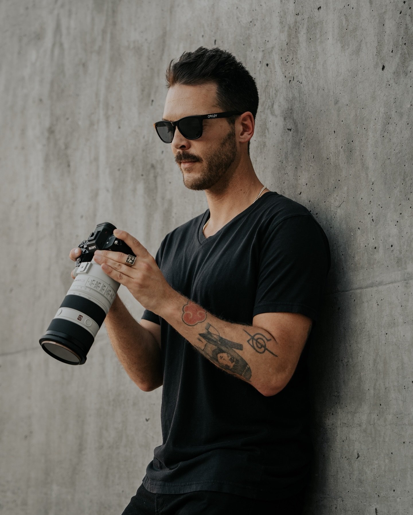 Posting tip: Keep it cool and casual but “DON’T make eye contact with me” 🤣
@phillmo8
📸: @vivsvividmedia
