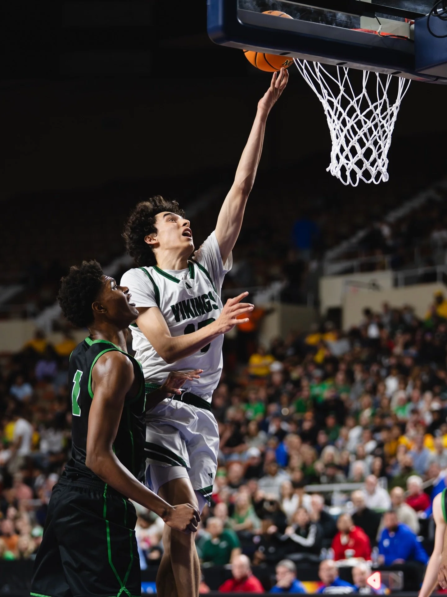 Sunnyslope ending the night as new AIA state champs. 

@sunnyslopebasketball 

📸: @vivsvividmedia