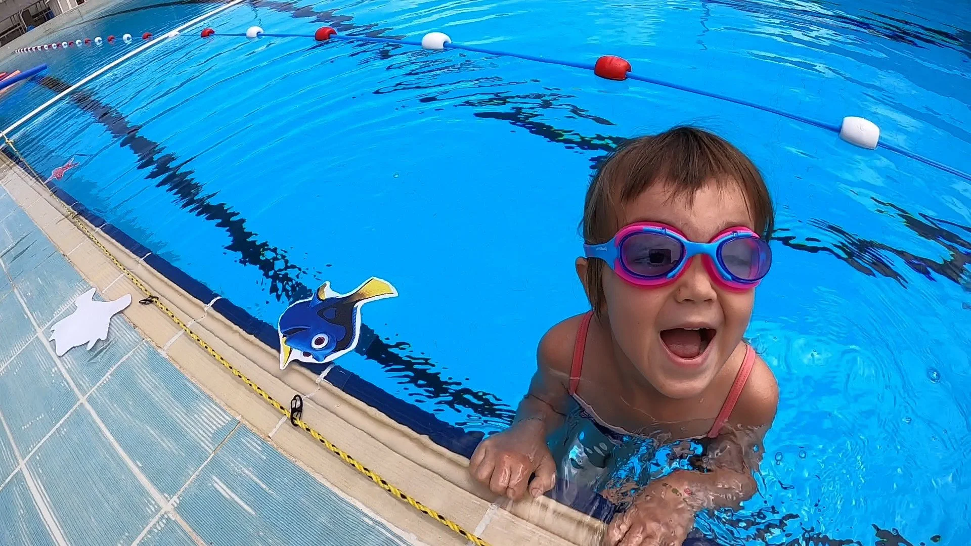 AQUA SECU - FAM - DEPLACEMENT MUR - IZIA_Moment.jpg