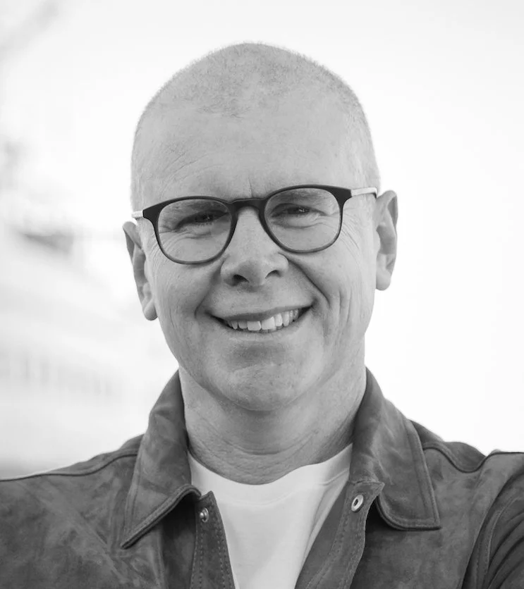 DH Outdoor Headshot smaller.jpeg