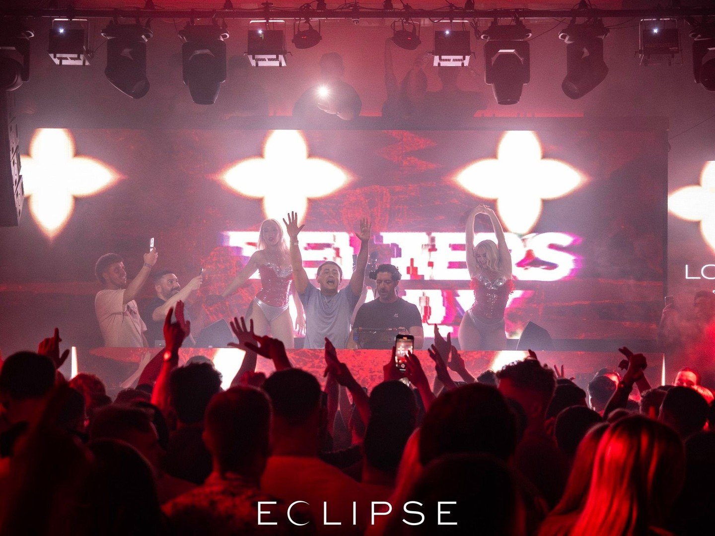 The pride of Ireland 🇮🇪 @belters_only brings a crowd like no other. Lock in for a triple headline, two level show this NYE with the boys + @choombamusic and @fuckjxl 💥

Less than 10 days to go.

Final tickets via Megatix
Afterpay + Zip available