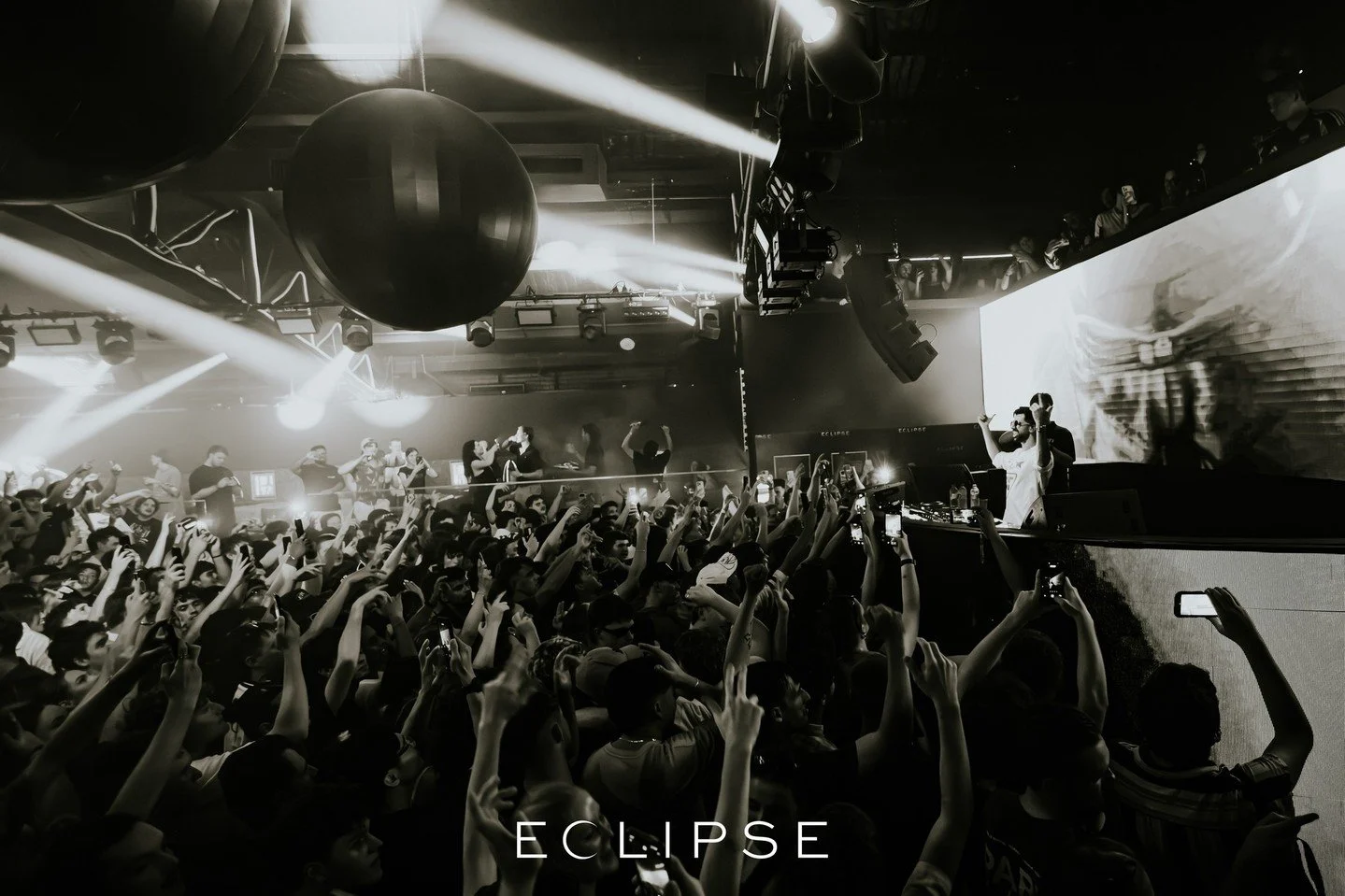 about a week agoooo ✨

running it back this weekend with @joshwauk tonight and @brettallen30 taking over the main room this Saturday night 🫶

Final tix in bio.