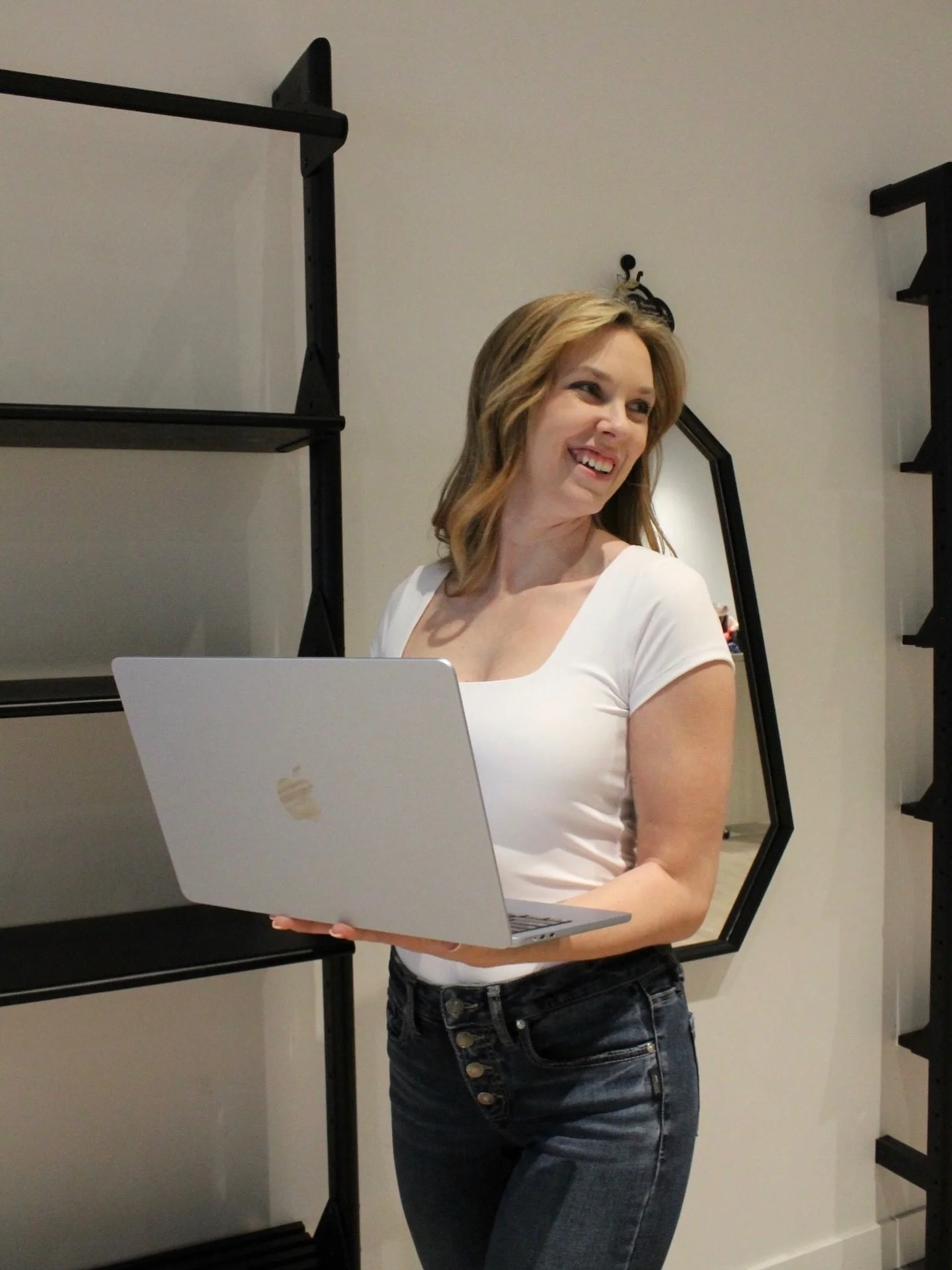 Hi everyone 👋🏼
It&rsquo;s me&hellip;the face behind Baby Bug Doula Services 🤍

I&rsquo;m the founder and owner of Baby Bug, and I just wanted to take a moment to say thank you. Truly. To everyone who has followed along, supported, shared, and trus