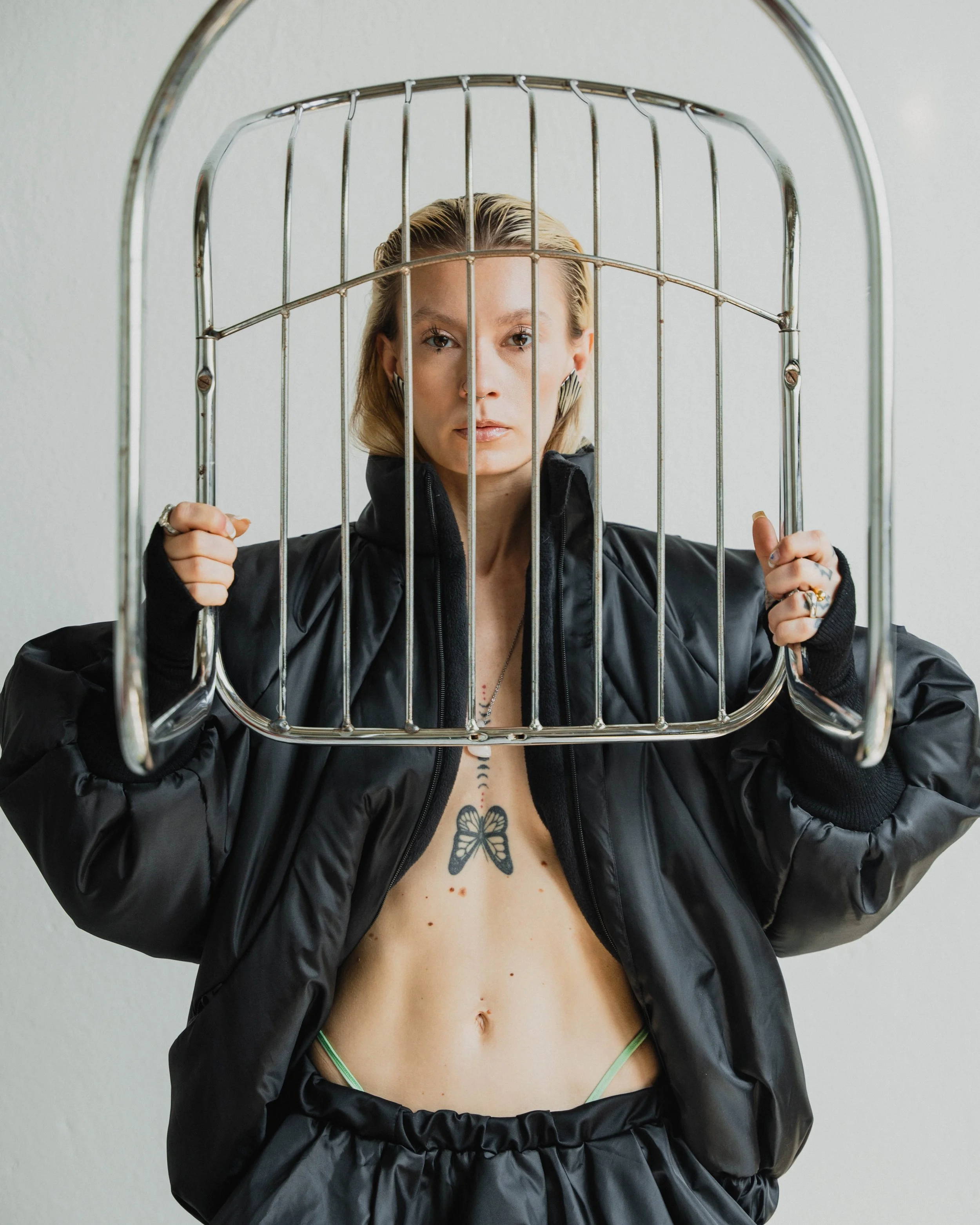 Test photoshoot w/ Laura Weng / photo: Sasha Tomanek / styling: Zuzana Laučíková