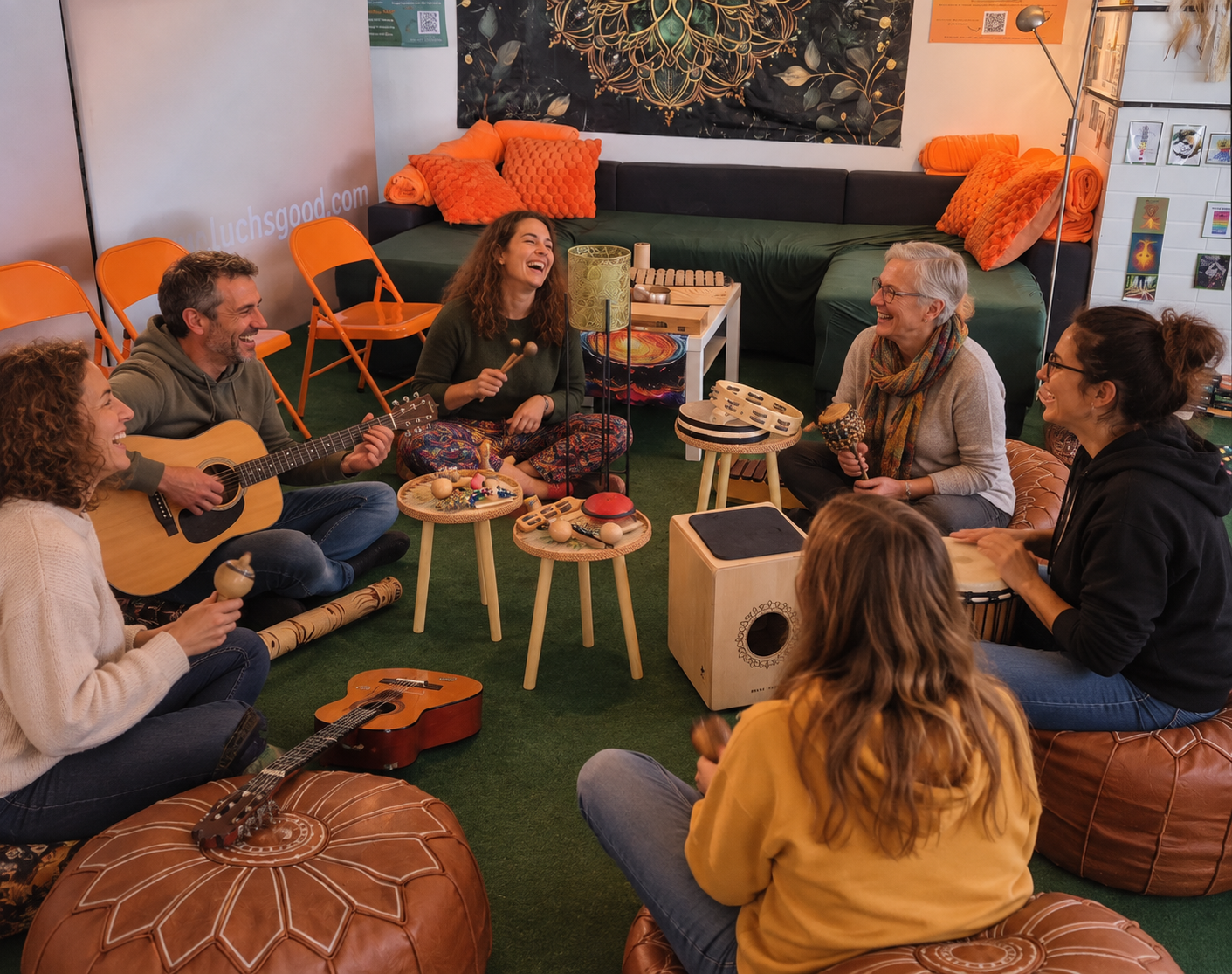 Gemütliche Musikrunde im Boho-Raum.png