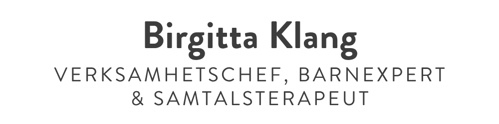 Bild på ett visitkort för Birgitta Klang, verksam som verksamhetschef, barnexpert och samtalsterapeut.