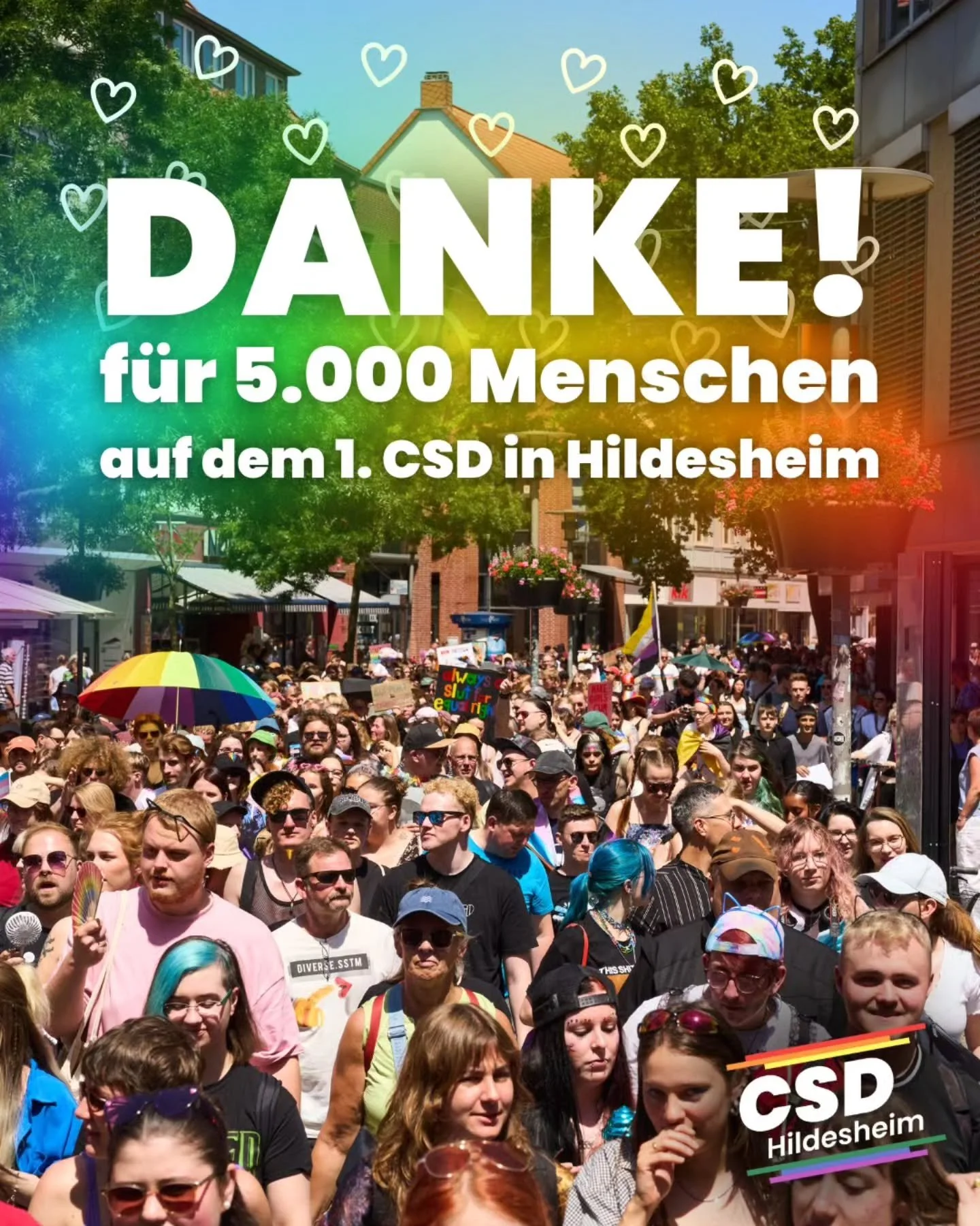 🌈 5.000 Menschen. Ein Tag. Eine klare Botschaft.
Danke. Danke. Danke.

Am 21. Juni 2025 haben wir gemeinsam Geschichte geschrieben: Der allererste CSD in Hildesheim war mehr als nur eine Demo &ndash; er war ein kraftvolles Zeichen f&uuml;r queeres L