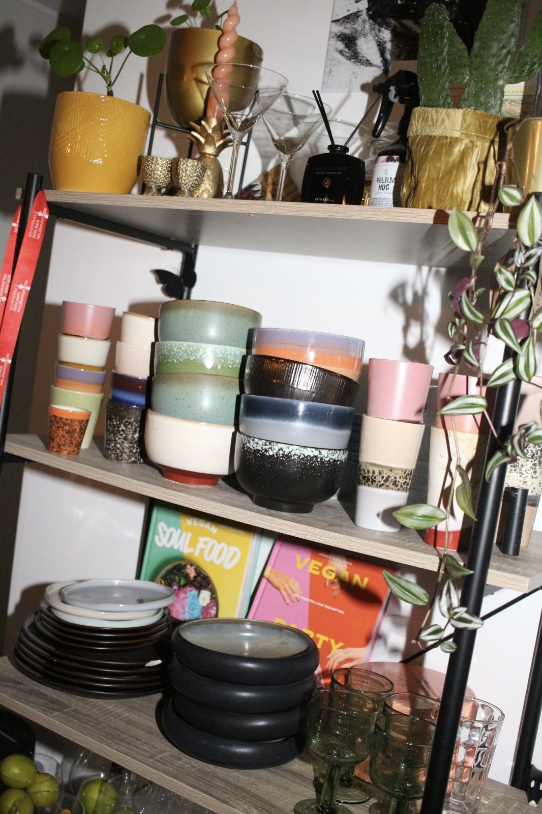 AND REACH PHOTOGRAPHY INTERIOR.jpg