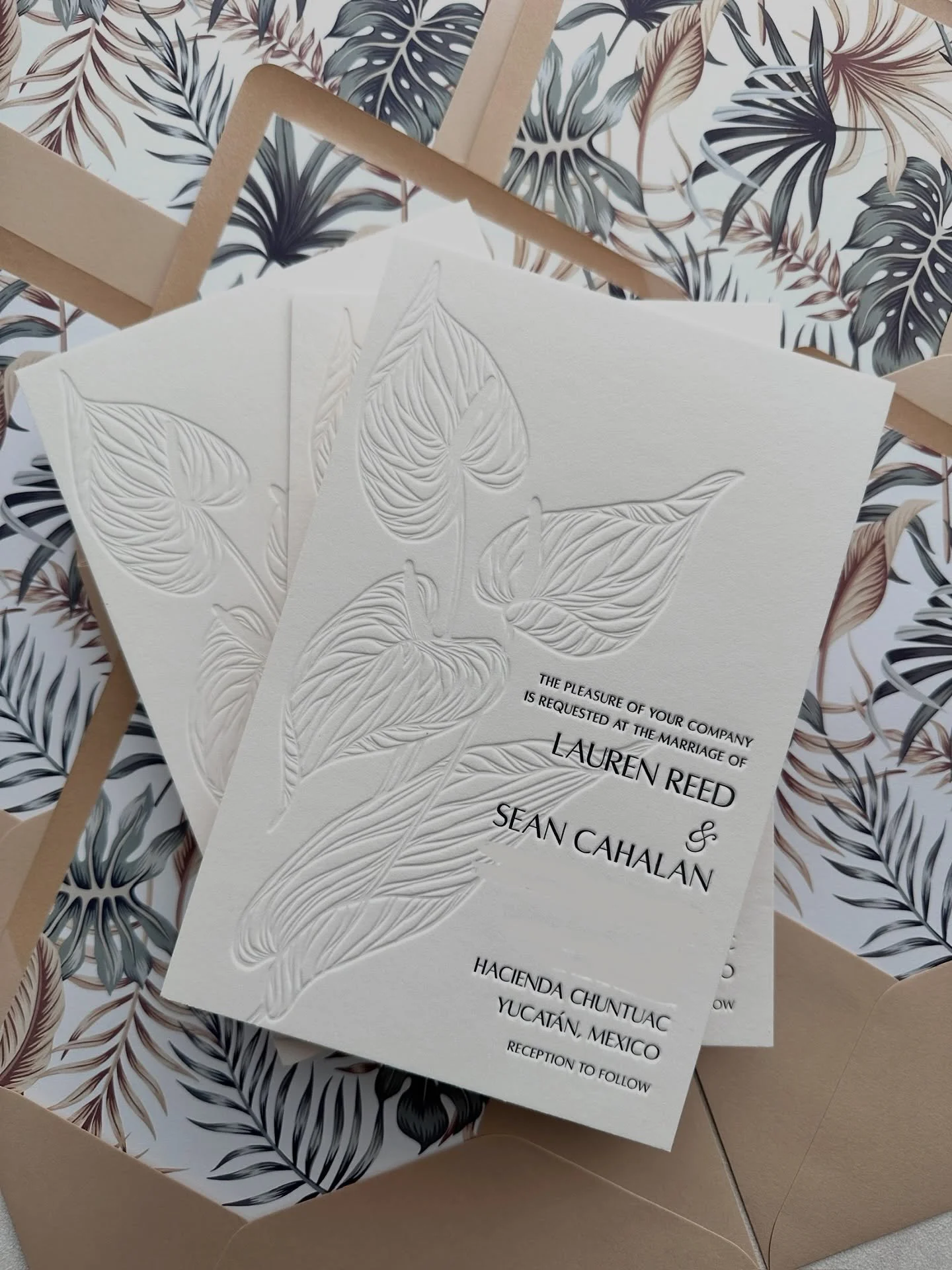 Destination Mexico! 🇲🇽 
.
.
Paper by @ksh_signaturepress 
.
.
#weddingstationery #custominvite #weddinginvitations #elegantinvitations #weddinginspiration #letterpress #letterpressinvitations #pabride #pennslyvaniabride #parisianweddingplanner #vin