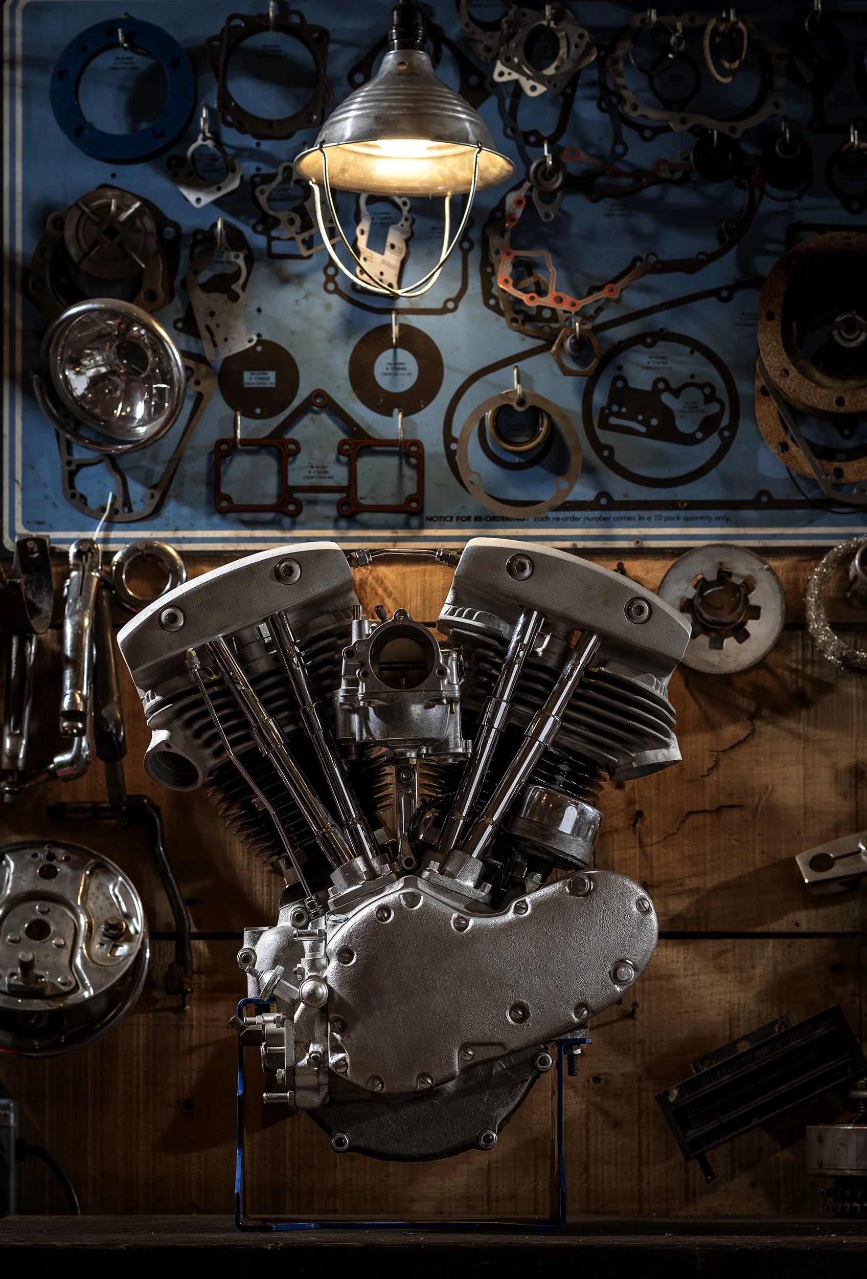 Genny_ShovelHead_Motor_StillLife.jpg