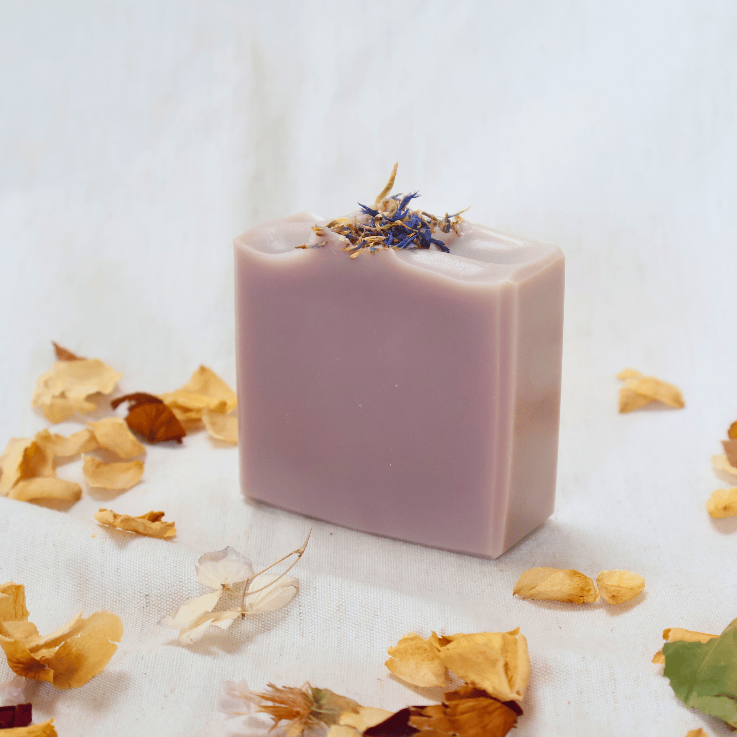 Handmade_natural_lavender_soap_bar_close-up..png