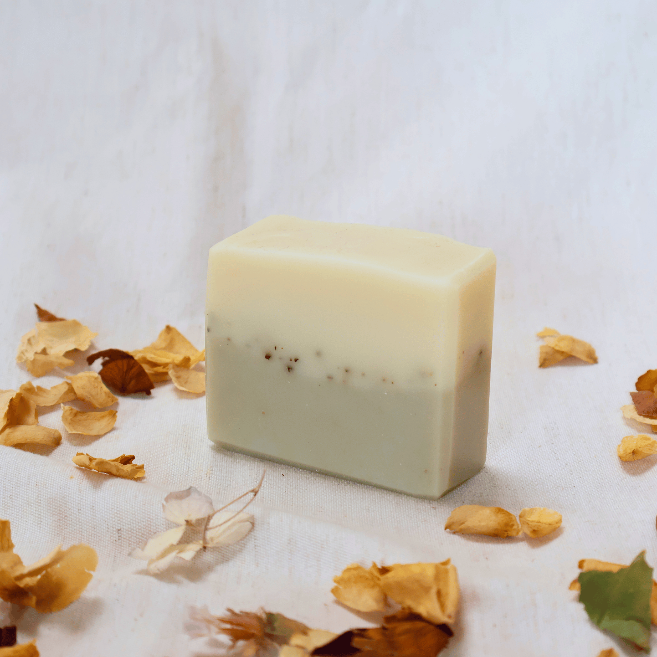 Handmade_natural_green_clay_peppermint_euclayptus_soap_bar_close-up.png