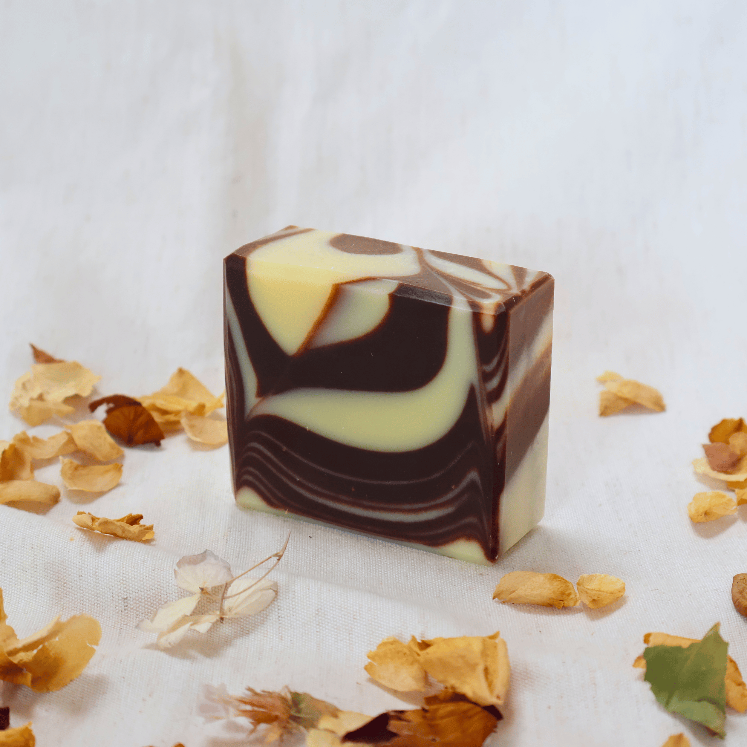 Handmade_natural_cocoa_orange_soap_bar_detail.png