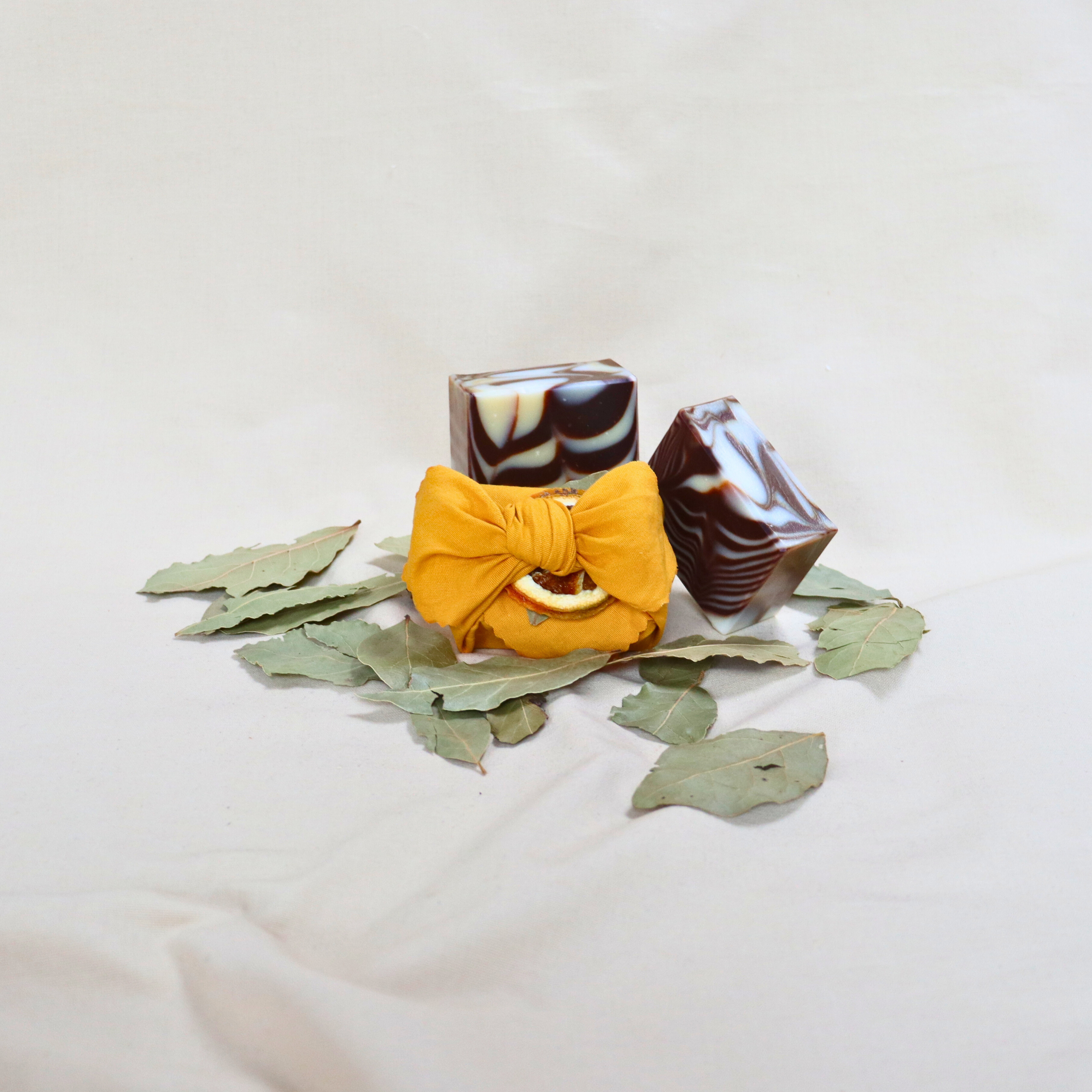 christmas-soap-furoshiki-yellow-orange-slice-cocoa.png