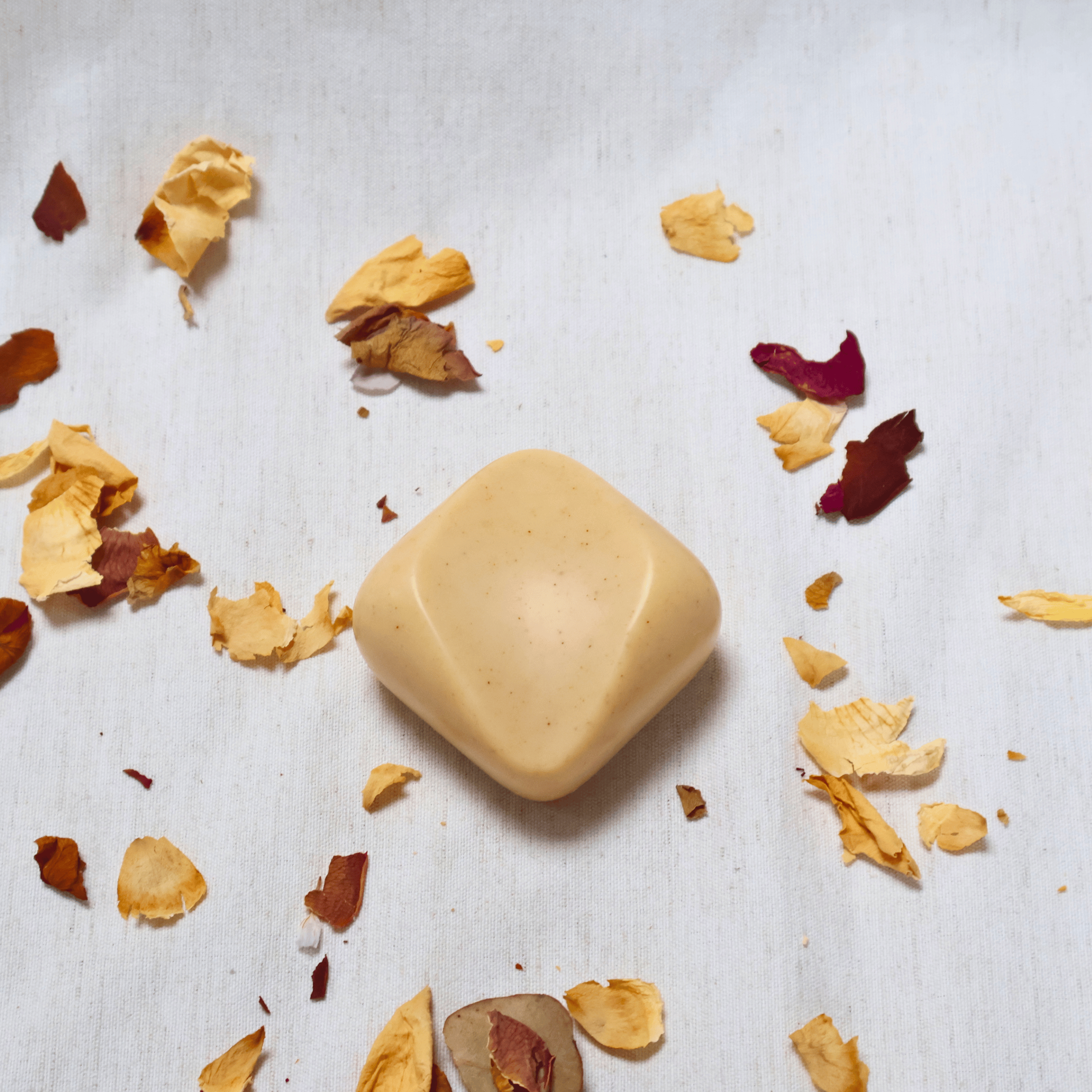Uplifting_pebble_natural_turmeric_soap_detail.png
