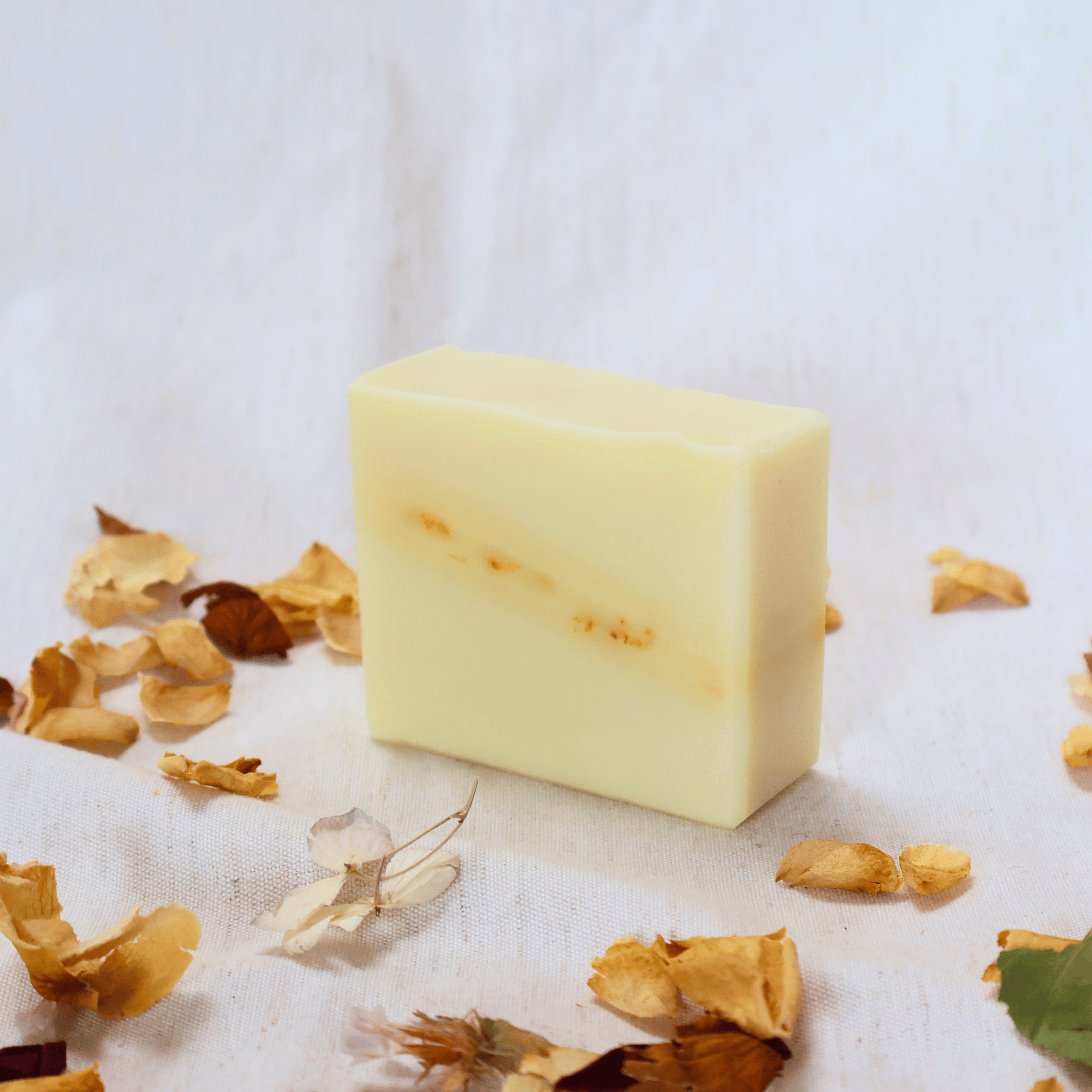Handmade_natural_calendula_soap_bar_close-up..png