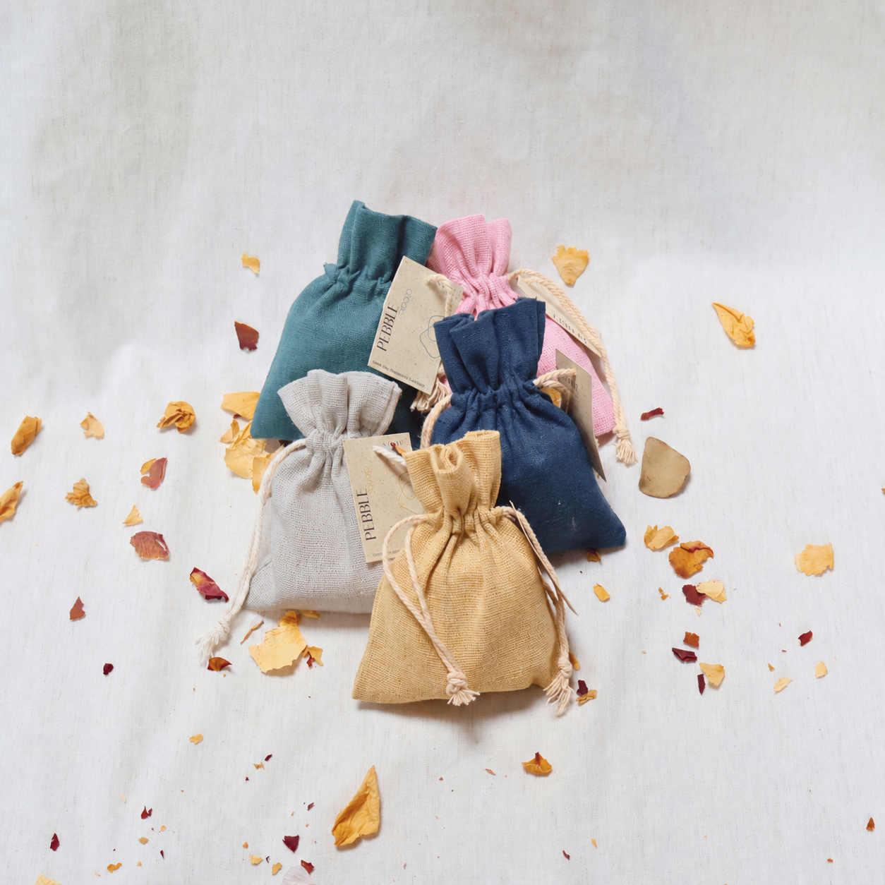natural_pebble_soap_pouch_group_photo_V2.png