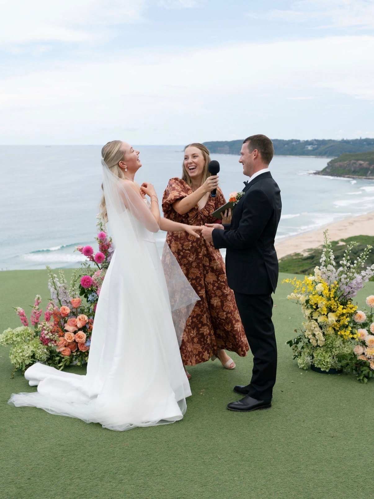 These two met the old-fashioned way, on a classic Newy night out at The Beaches, and somehow turned a post-party &ldquo;Haha hey&rdquo; Facebook message into this beautiful life together. Since then, Holly and Rowan have tackled everything as a team: