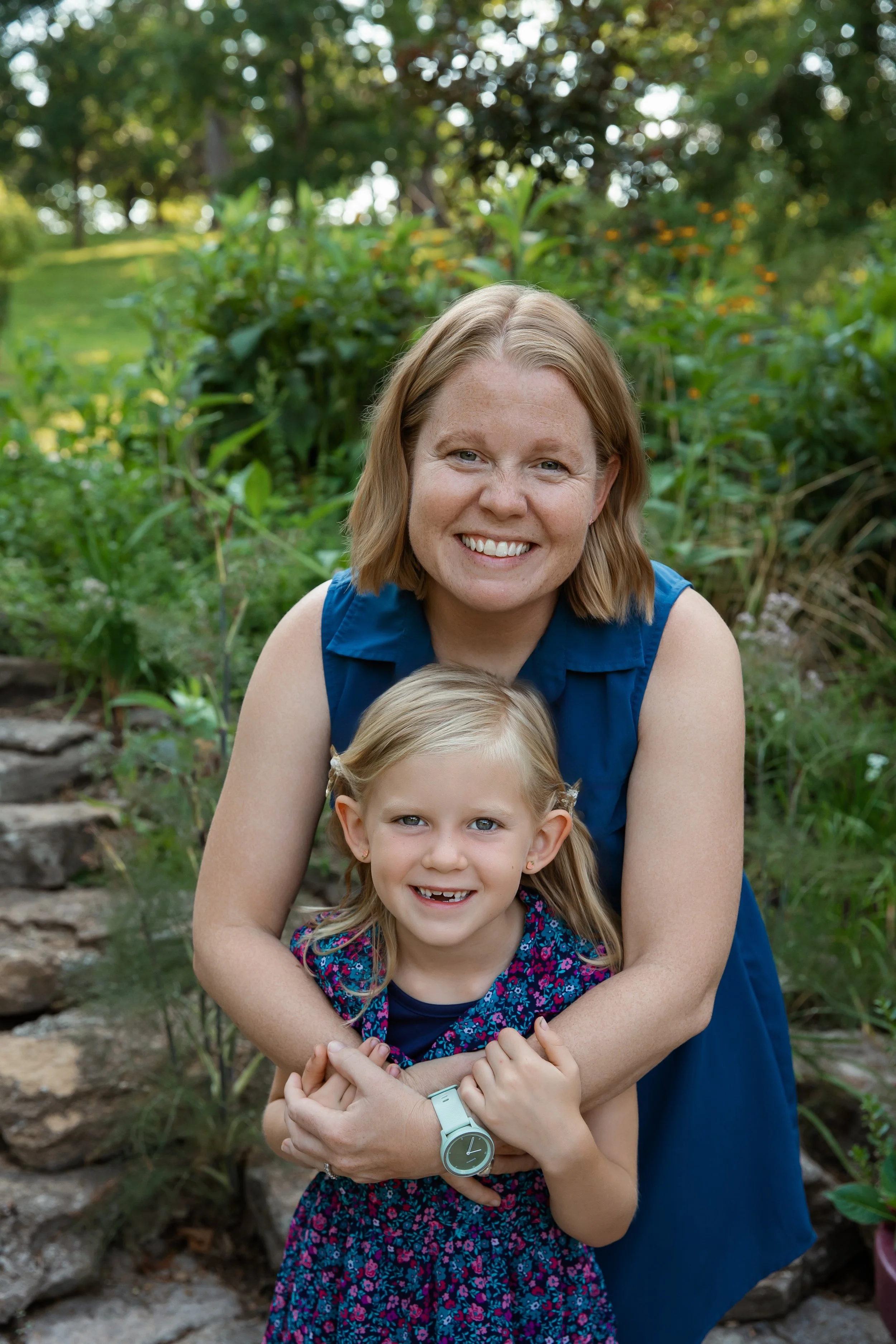 Photo of Kari with her daughter. taken by @BrookeLehenbauer Photography