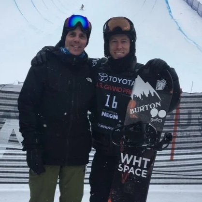 Dr. Mark Niedfeldt with olympian Shaun White at a snowboard event