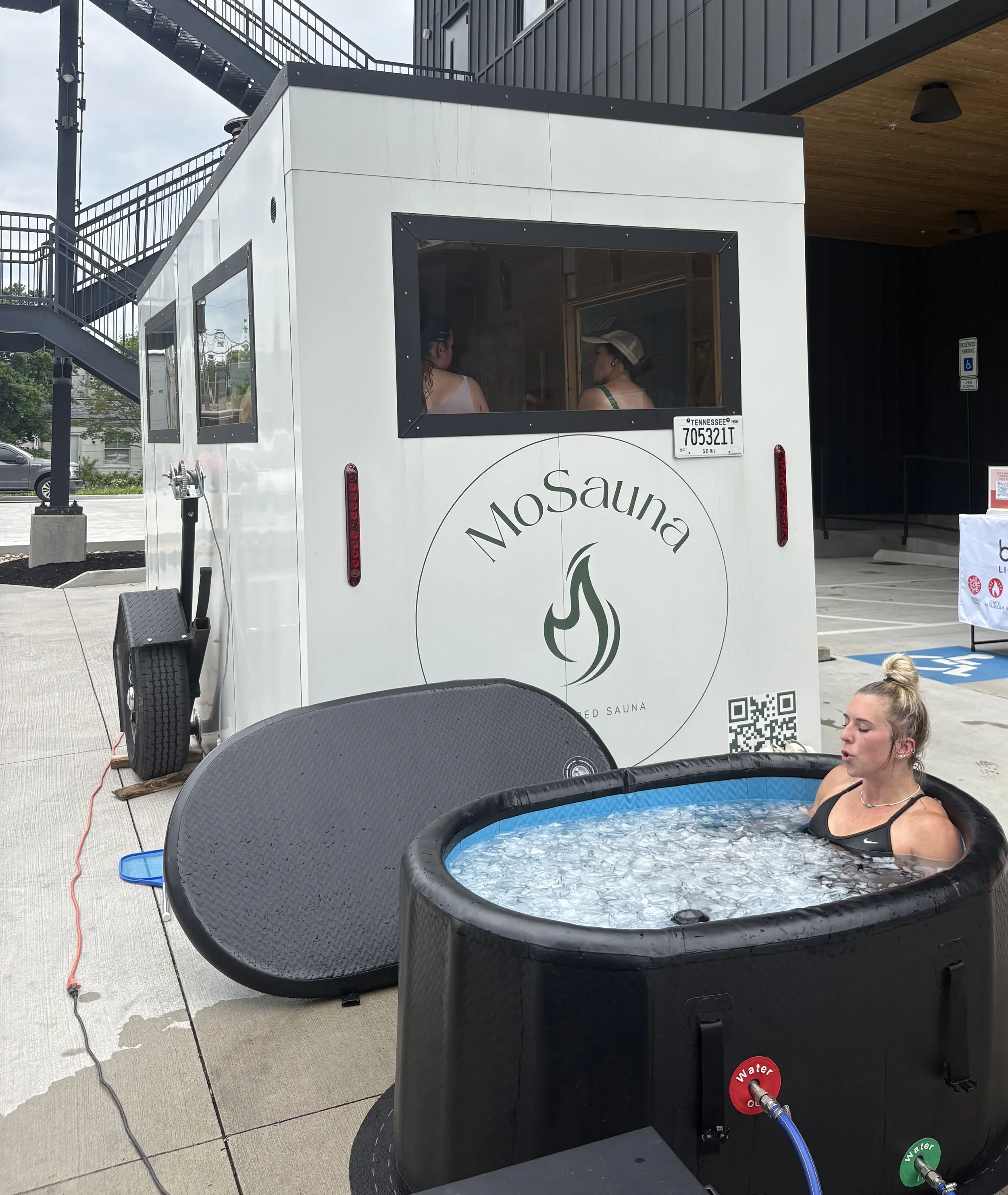 The Real Health Benefits of Sauna and Cold Plunge (And Why the Combo Is the Sweet Spot)
