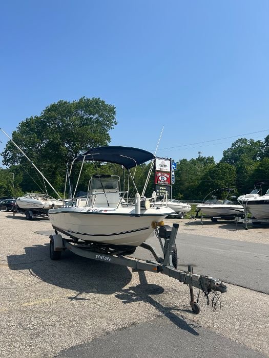 2005 Seaboss 19ft center console