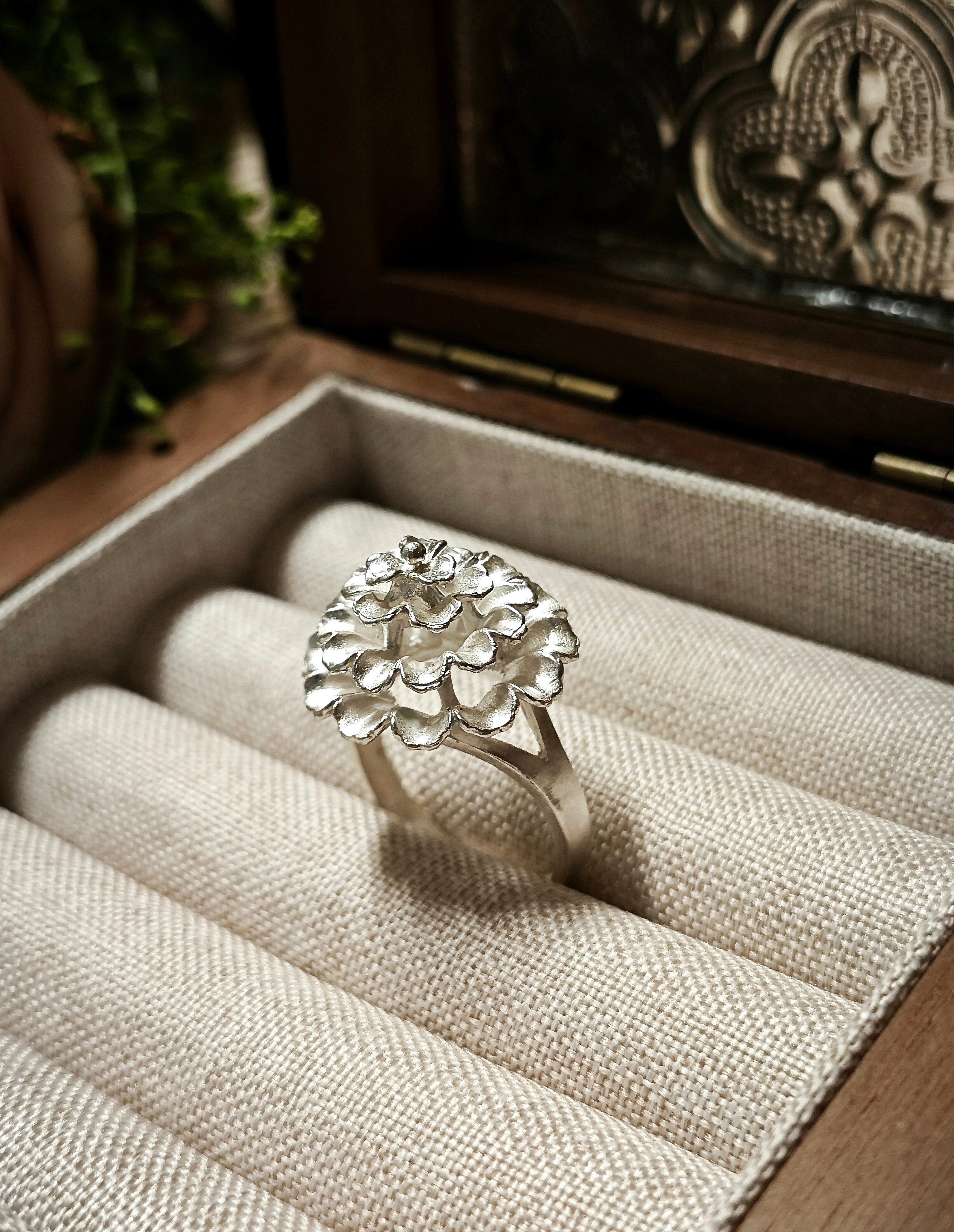 FLOWER RING