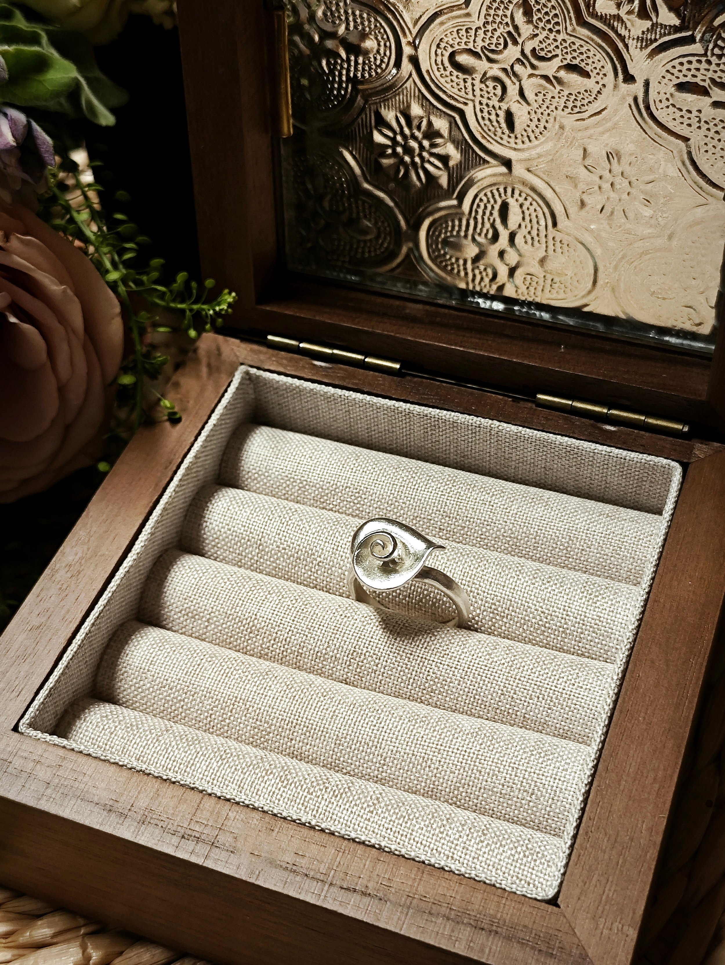 CALLA LILY RING