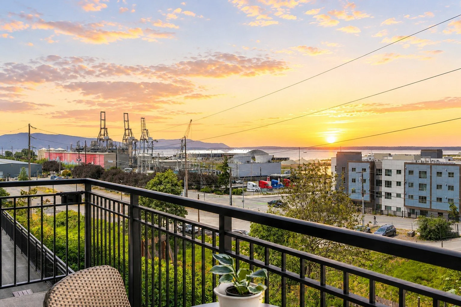 1015 Railroad Ave #210