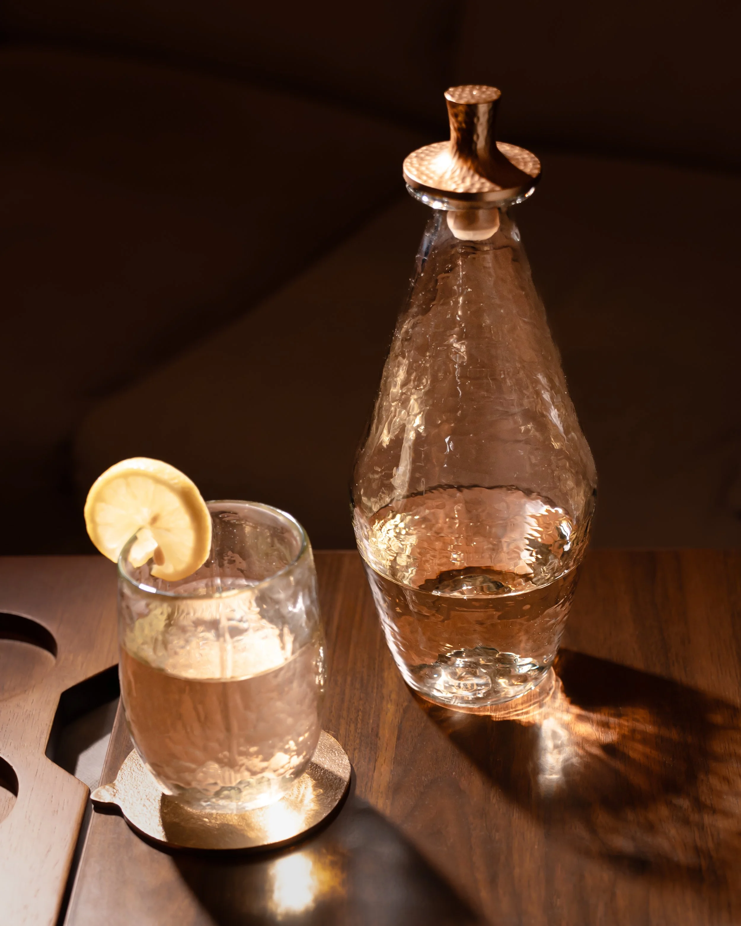 Pebbled Decanter Classic3.jpg
