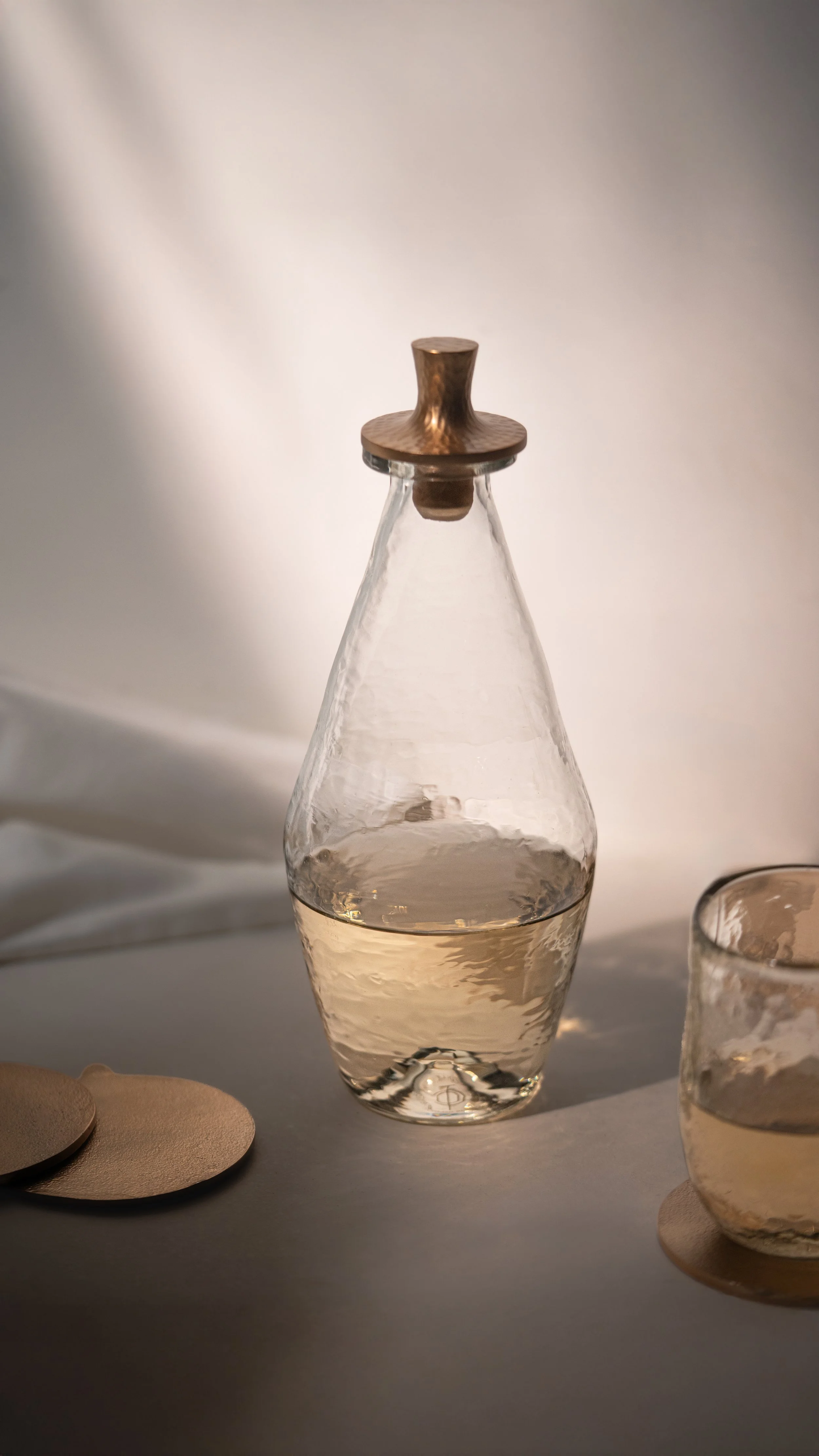 Pebbled Decanter Classic2.jpg