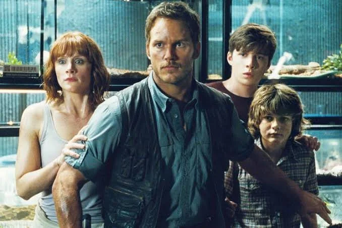 Jurassic World (2015)