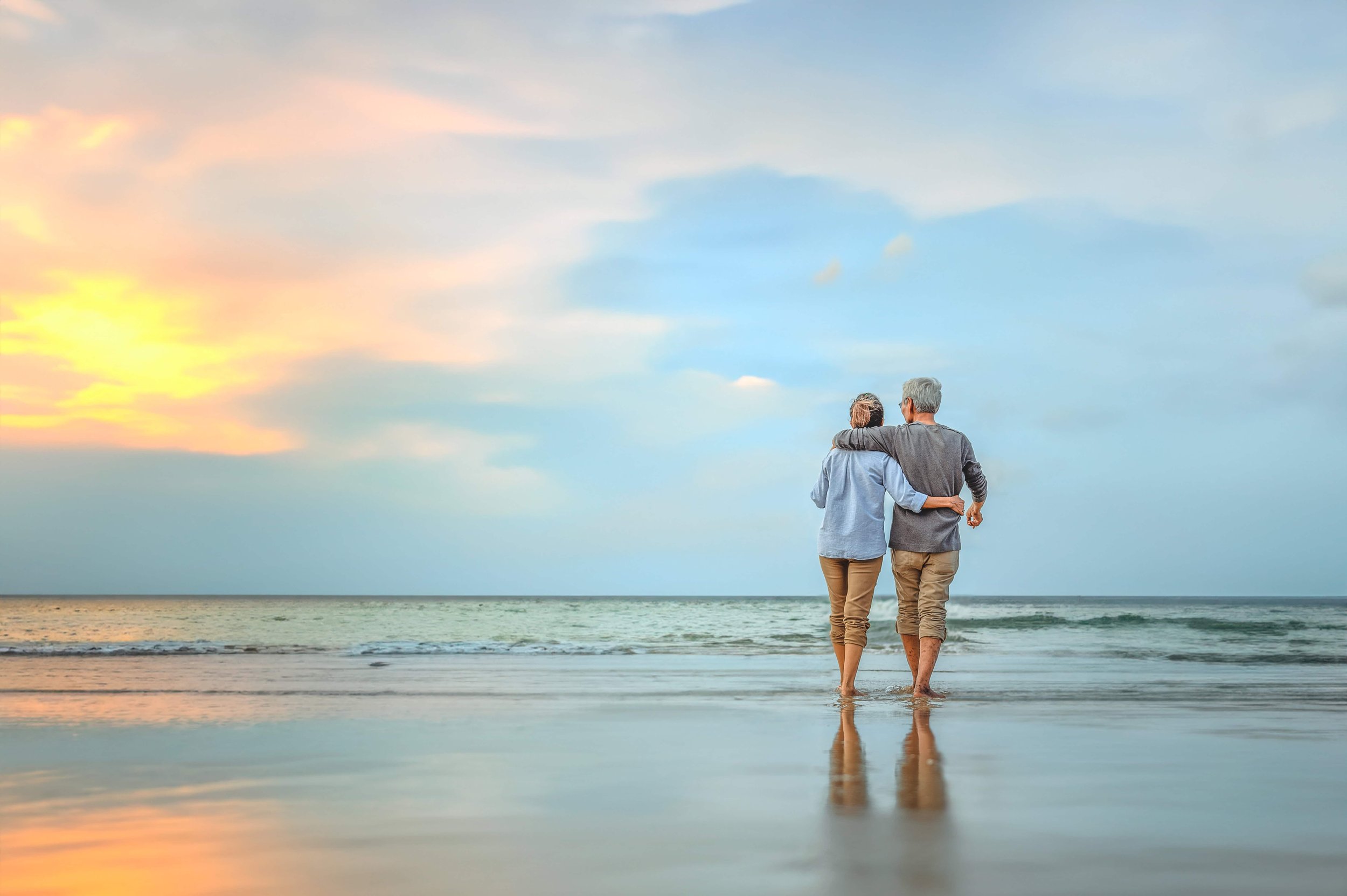couple-on-beach