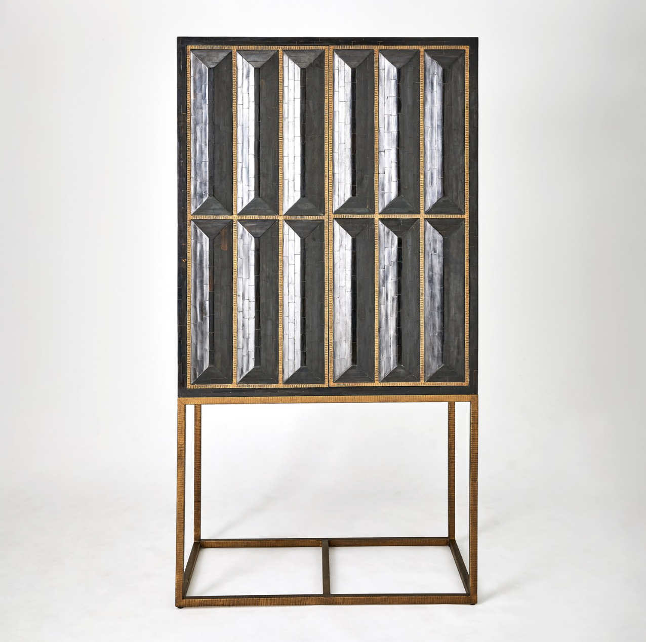 bar cabinet1.png