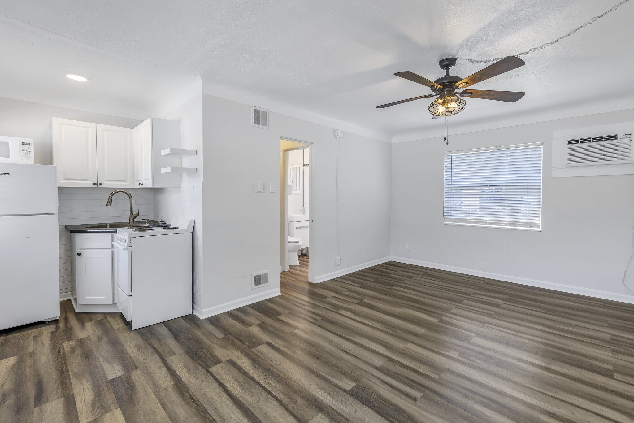 779-9th-Ave-N-Saint-Petersburg-FL-Building-Photo-10-LargeHighDefinition.jpg