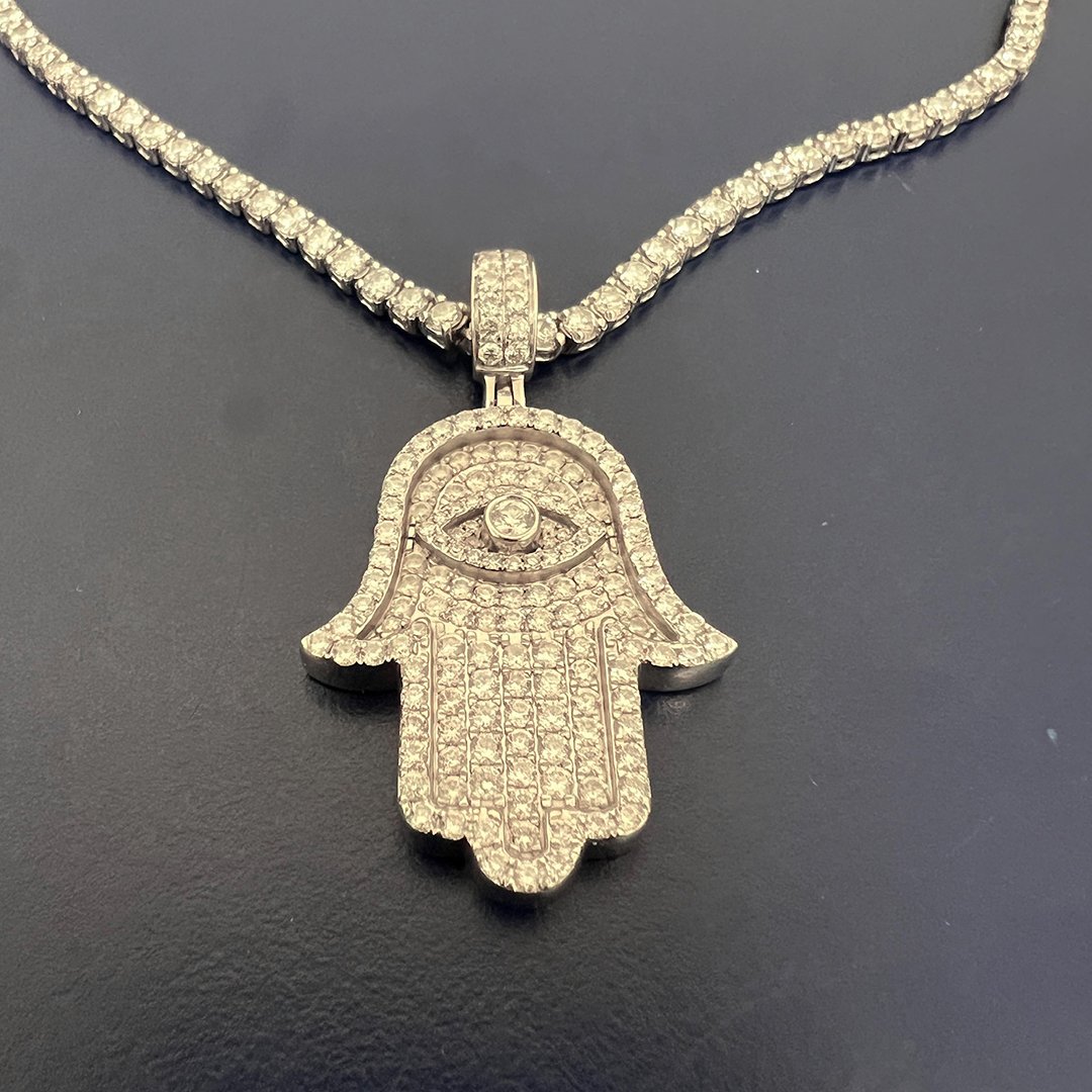 GoldHamsa1.jpg
