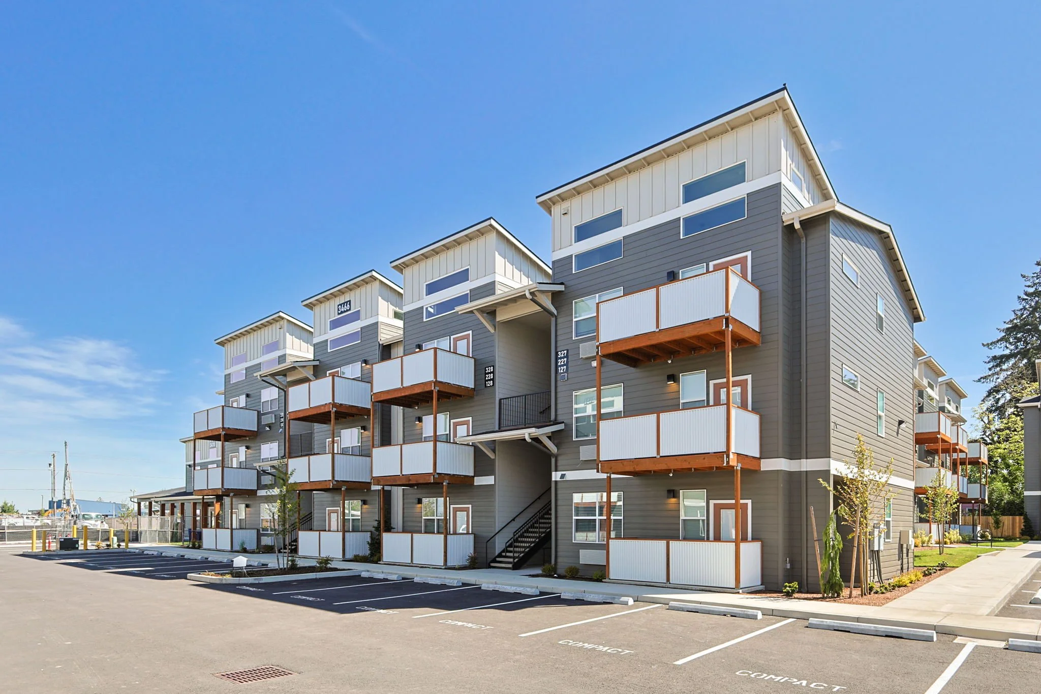 59-web-or-mls-Blossom Dr NE 59.jpg