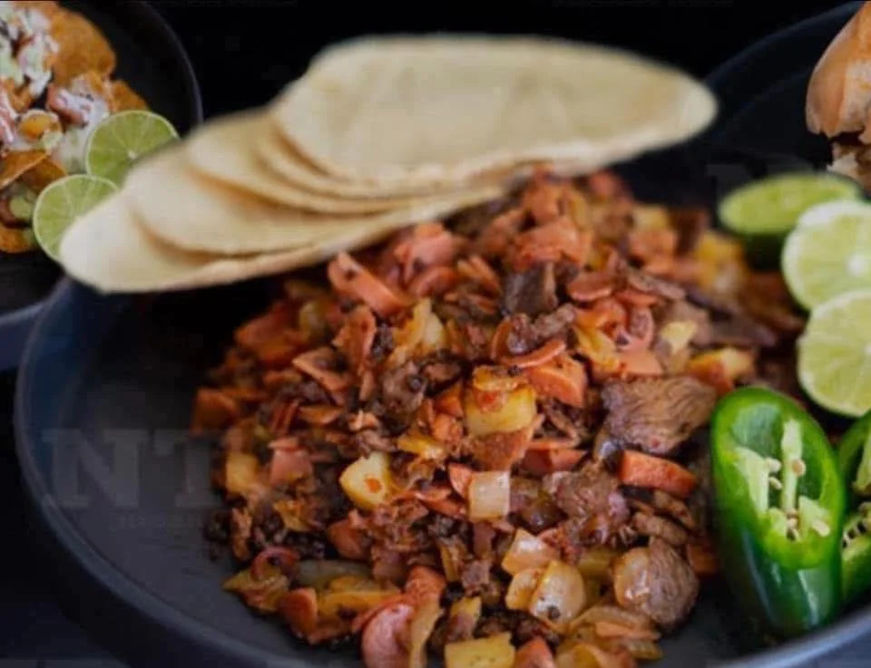 Taqueria 3 Olveras - Street Tacos- Hamilton, TX.jpg