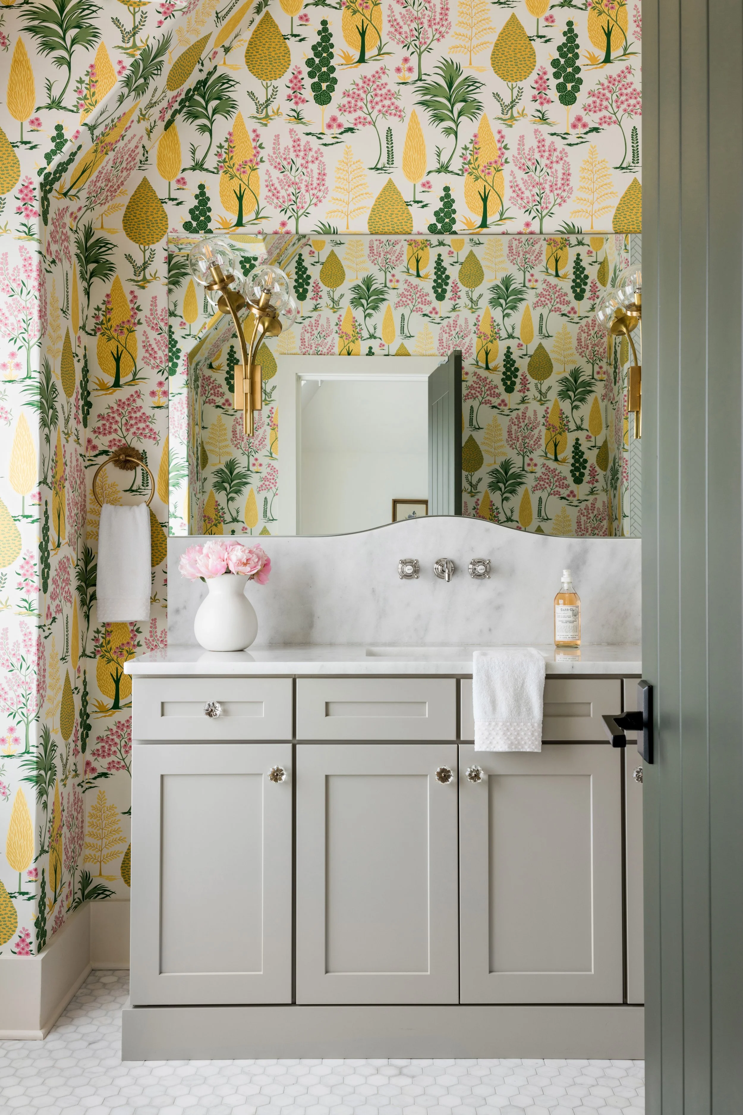 Atlanta interior designer, buckhead interior designer, Alpharetta interior designer, Best interior designer Atlanta, Residential interior design services, Luxury interior design, Modern interior design, Online interior design services, virtual interi