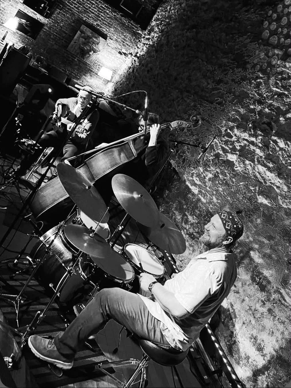 Folk In Jazz trio