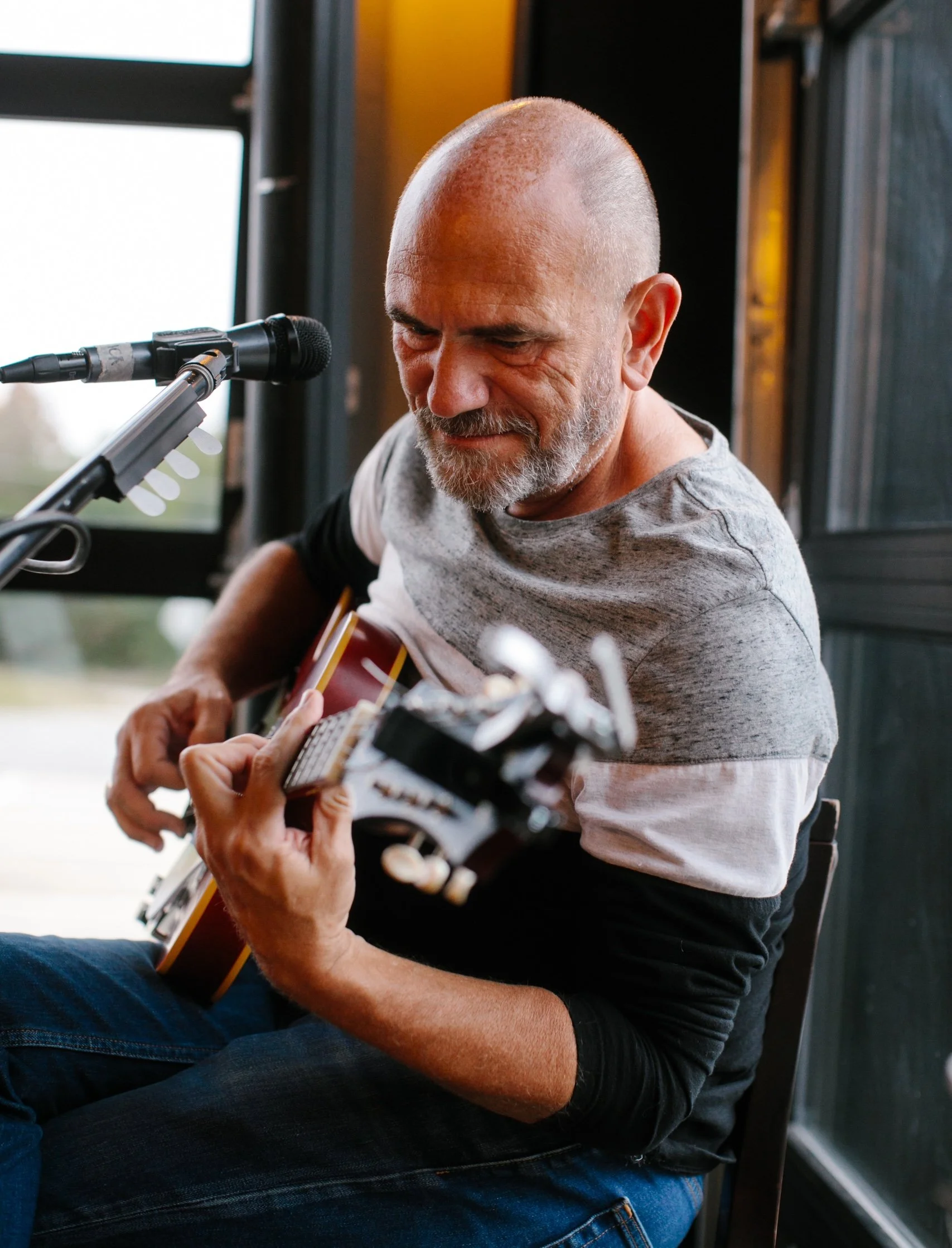 Rick Yates Performing