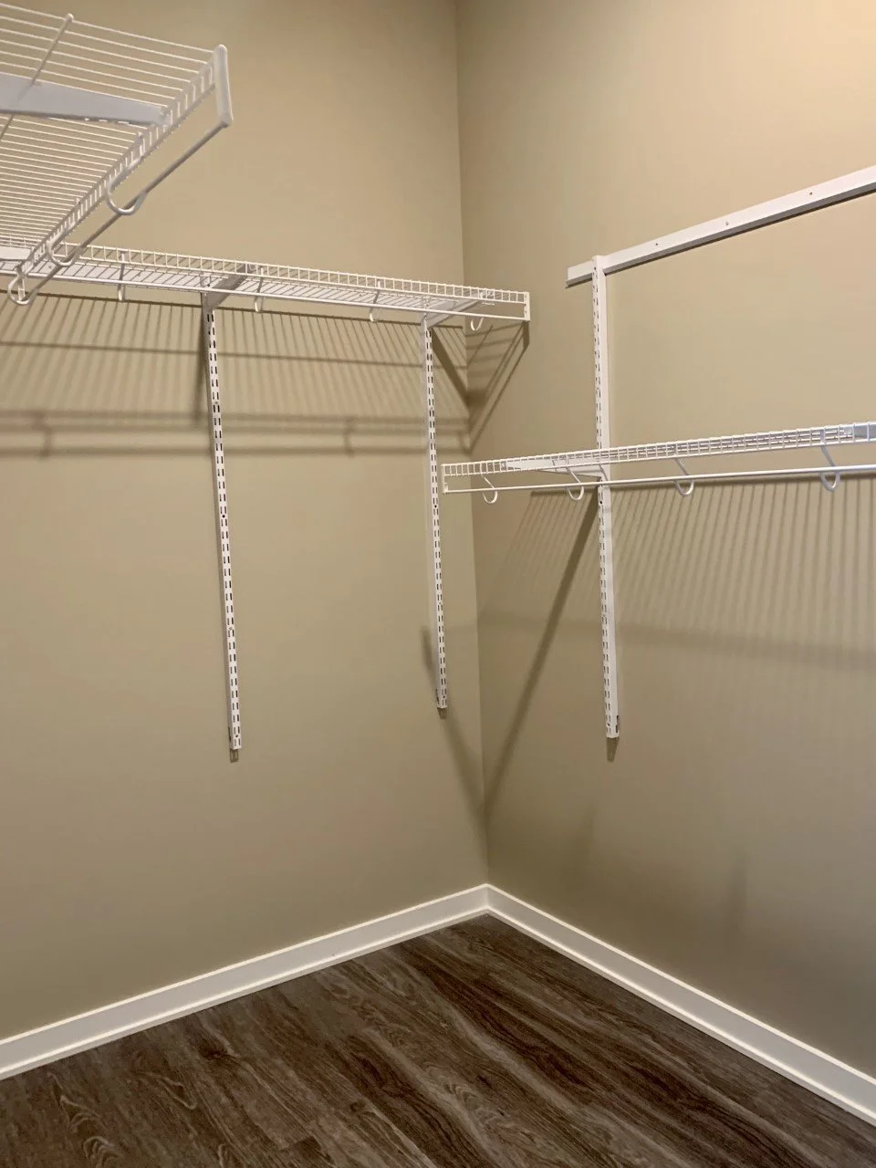 Closet 1.jpg